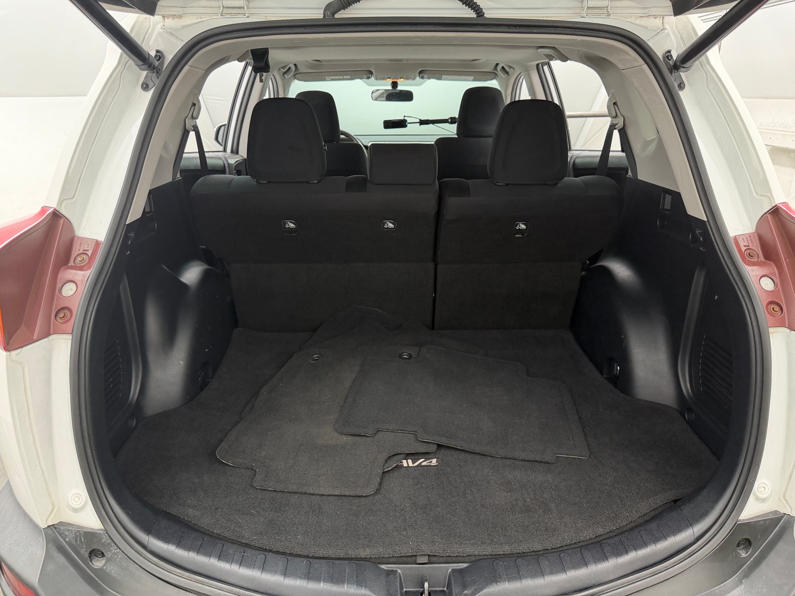 Thumbnail: 2015 Toyota RAV4 - 7