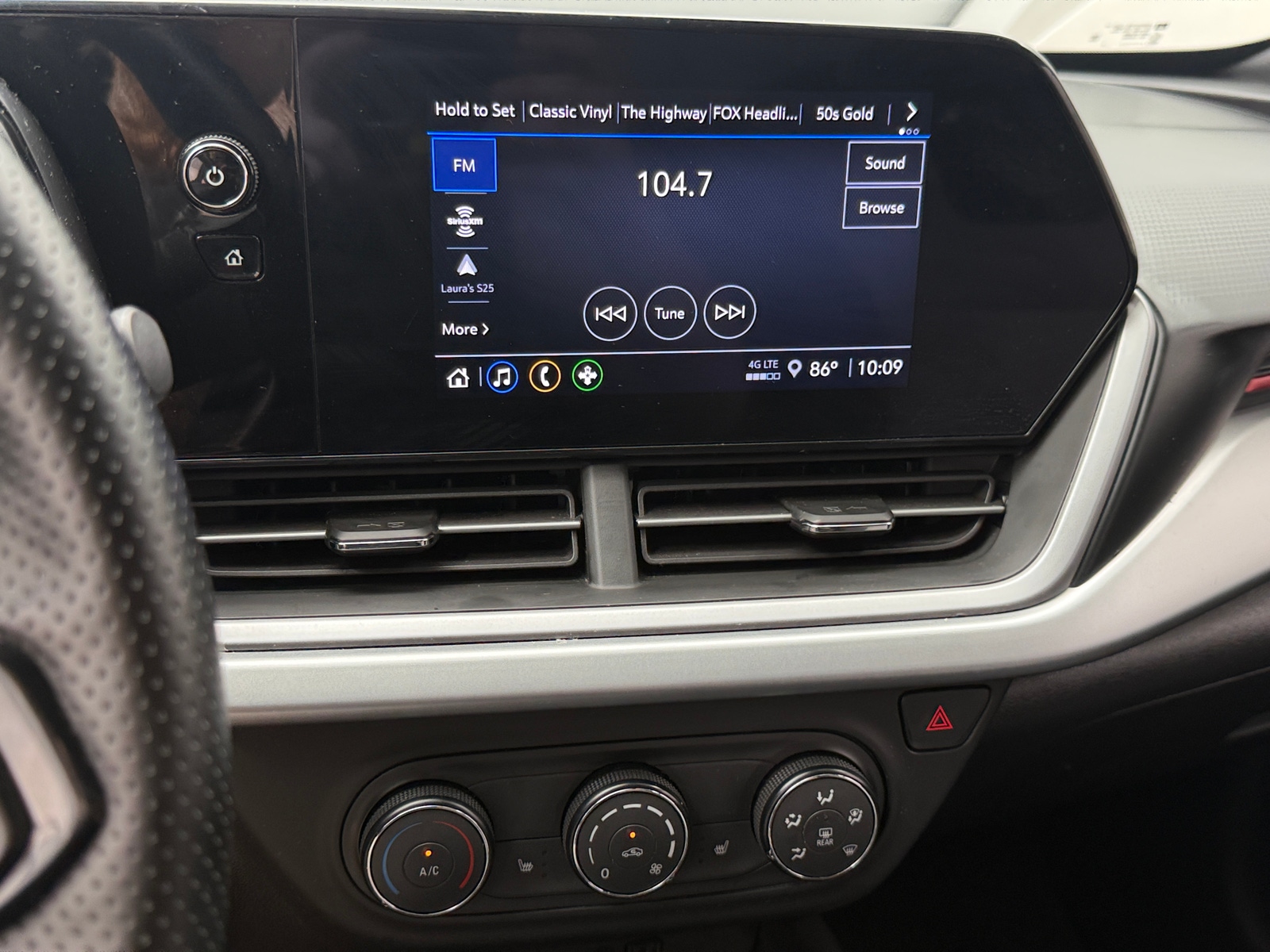 Thumbnail: 2025 Chevrolet Trax - 4