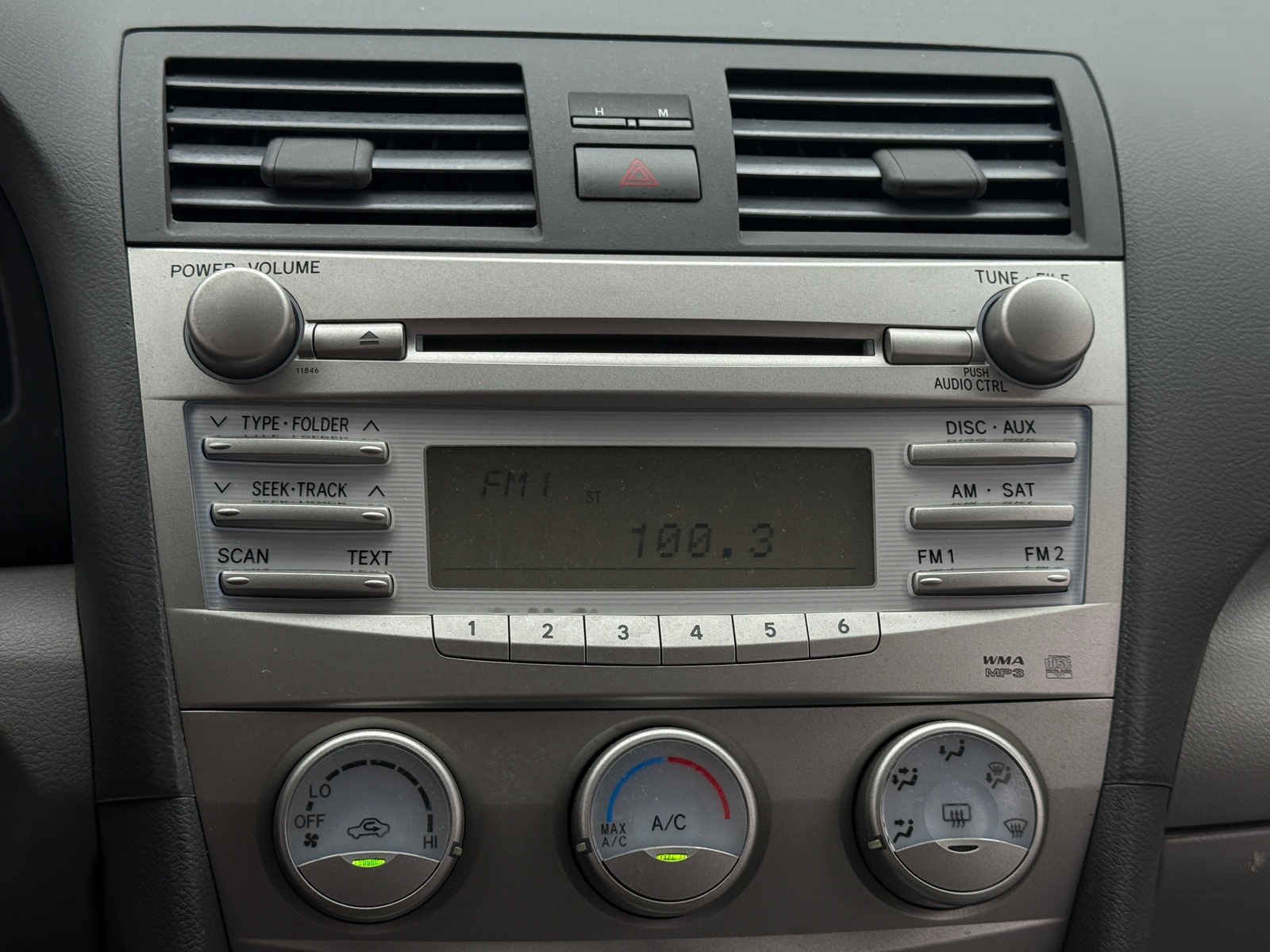 Thumbnail: 2011 Toyota Camry - 4