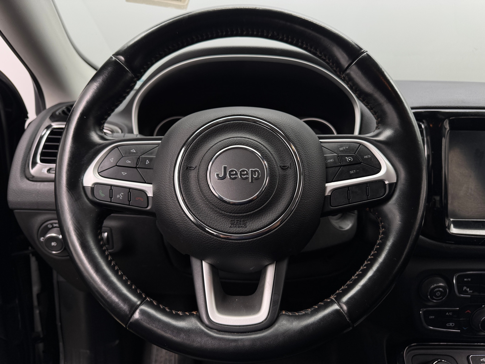 Thumbnail: 2020 Jeep Compass - 4