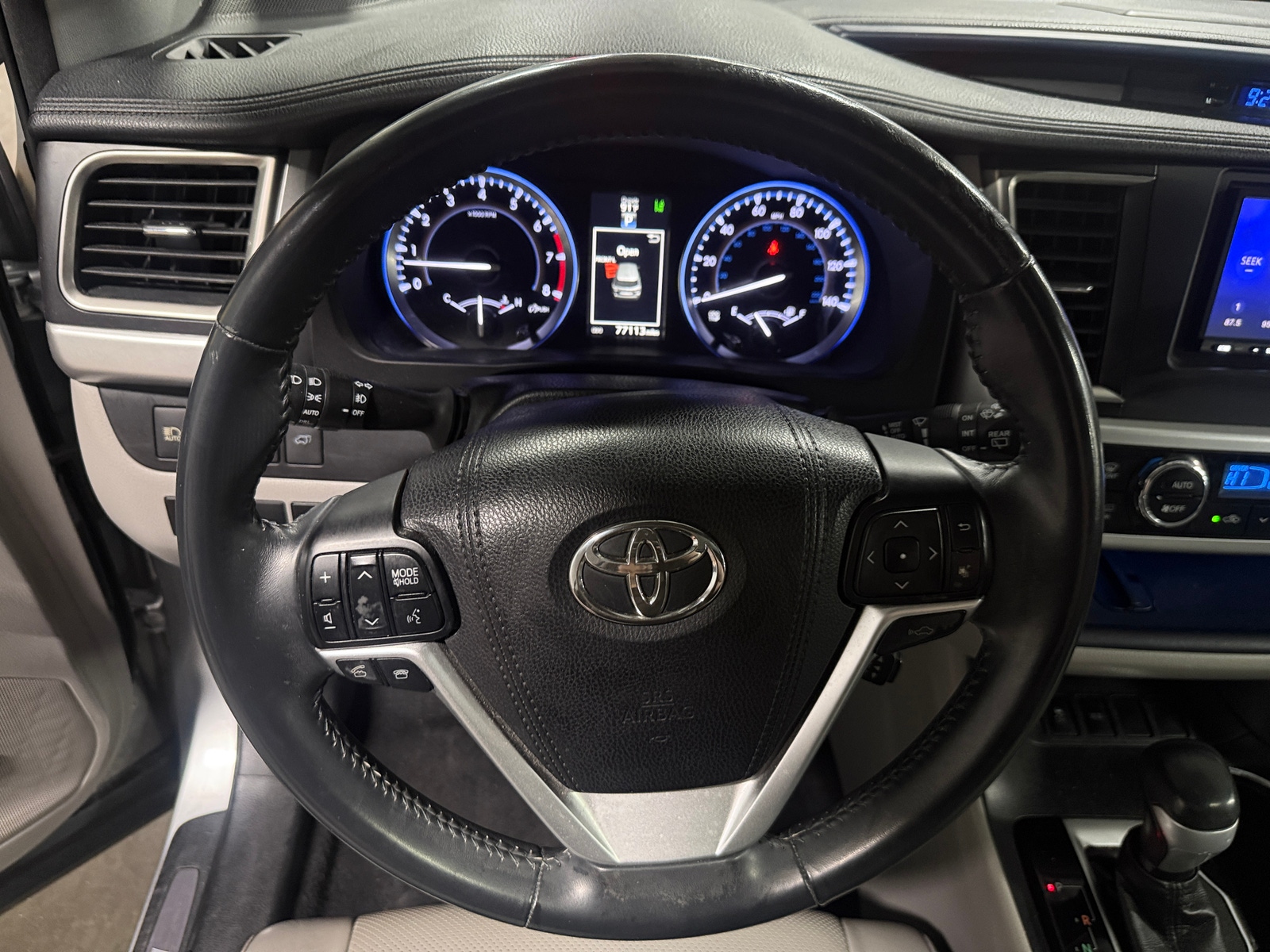 Thumbnail: 2016 Toyota Highlander - 4