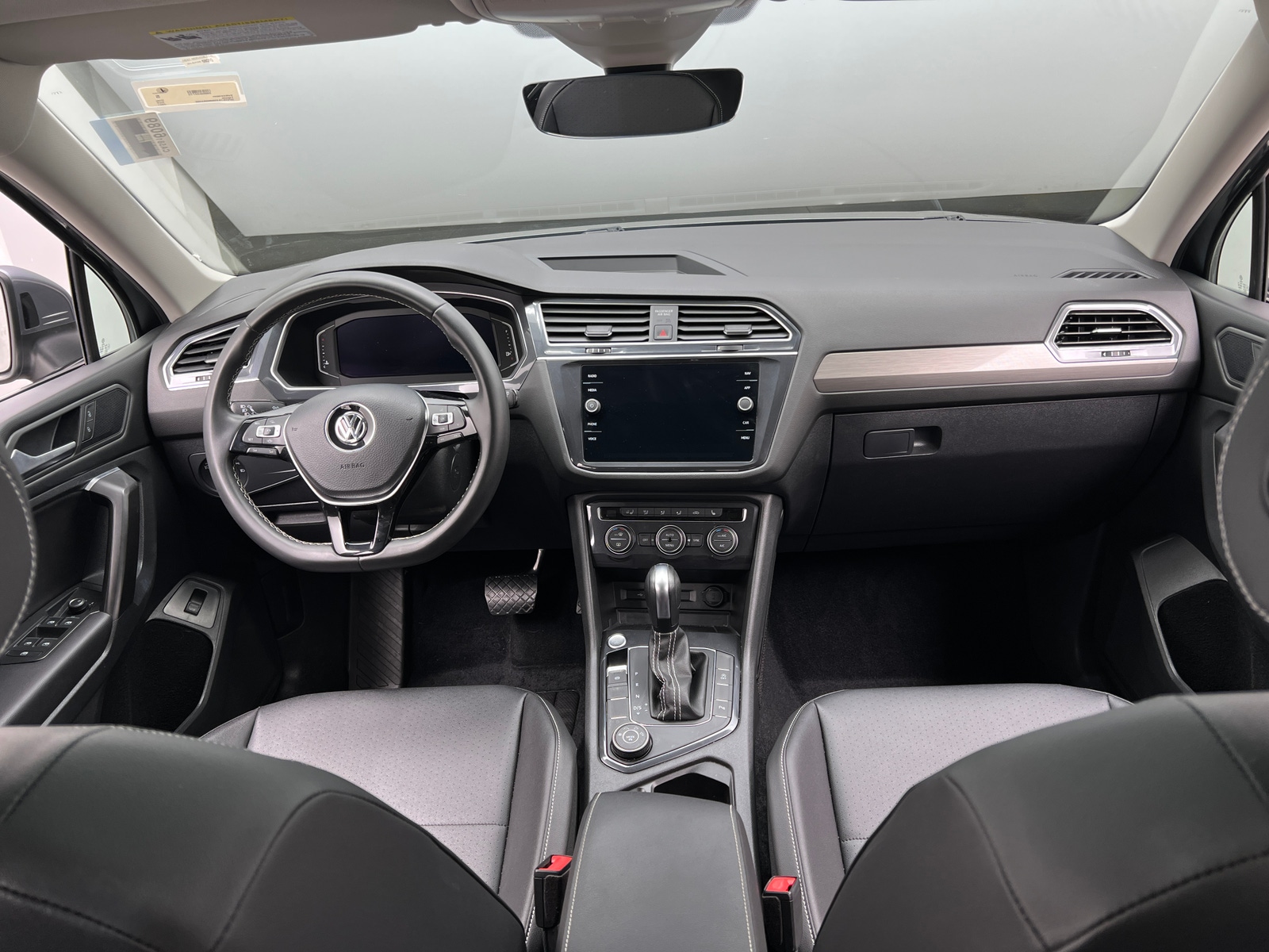 Thumbnail: 2021 Volkswagen Tiguan - 2