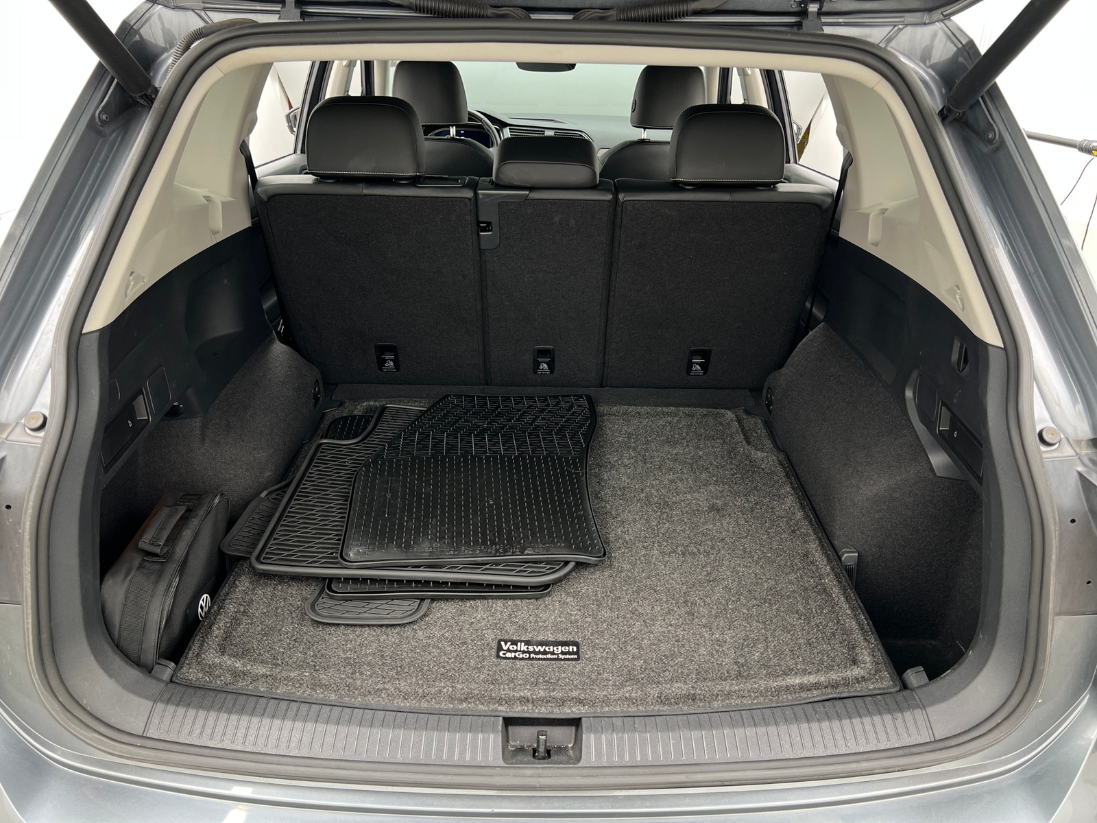 Thumbnail: 2021 Volkswagen Tiguan - 6