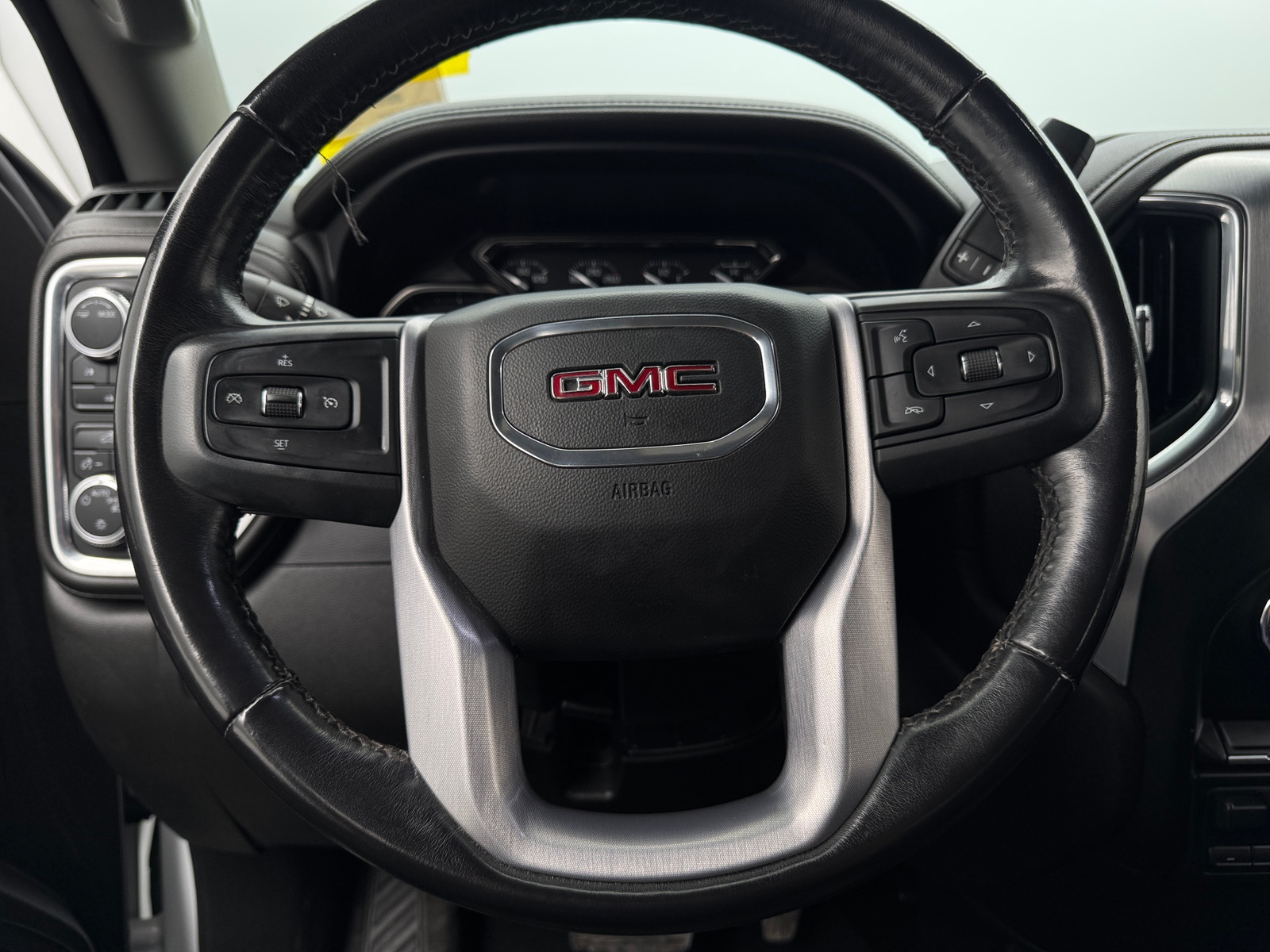 Thumbnail: 2022 GMC Sierra 2500 - 5