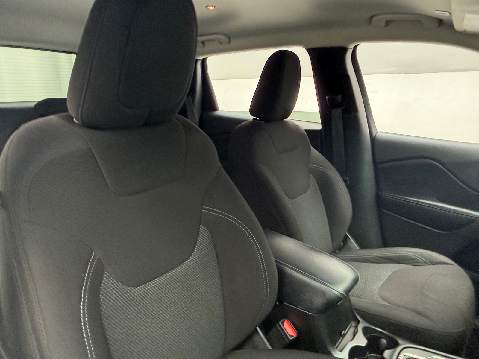 Thumbnail: 2019 Jeep Cherokee - 2