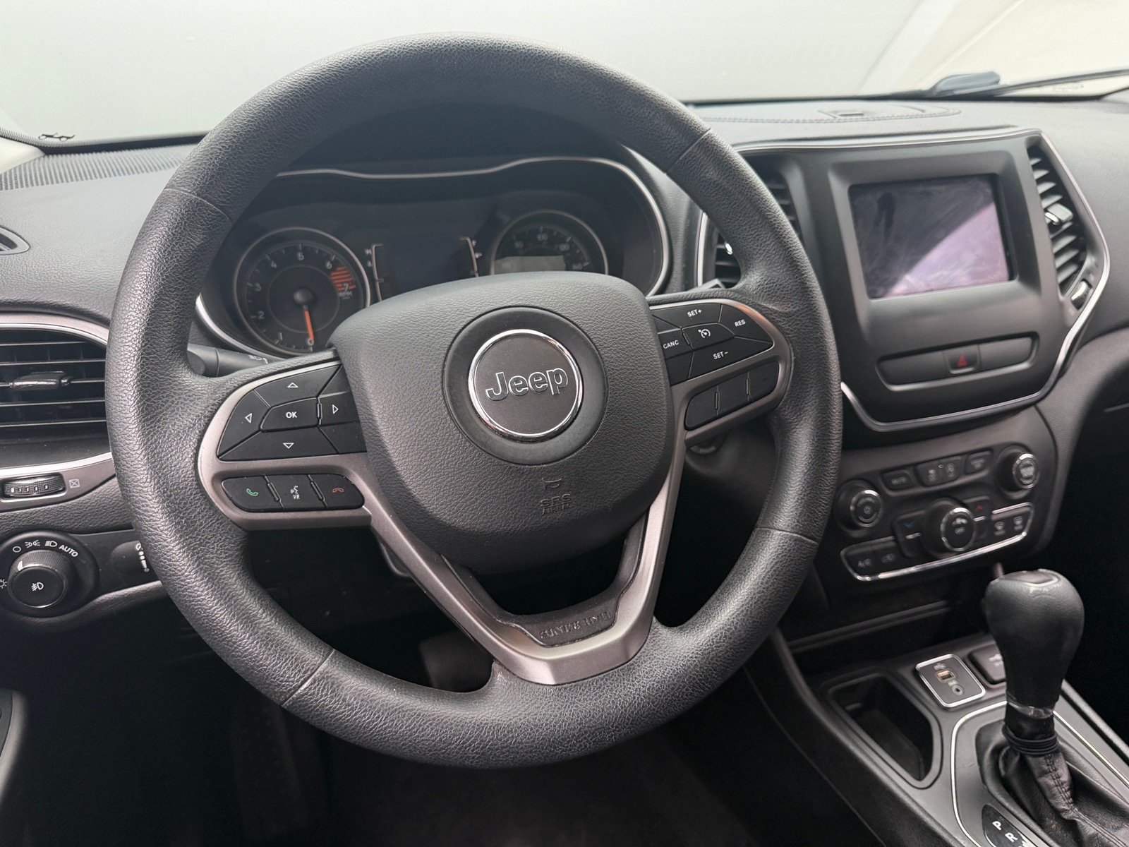 Thumbnail: 2019 Jeep Cherokee - 5