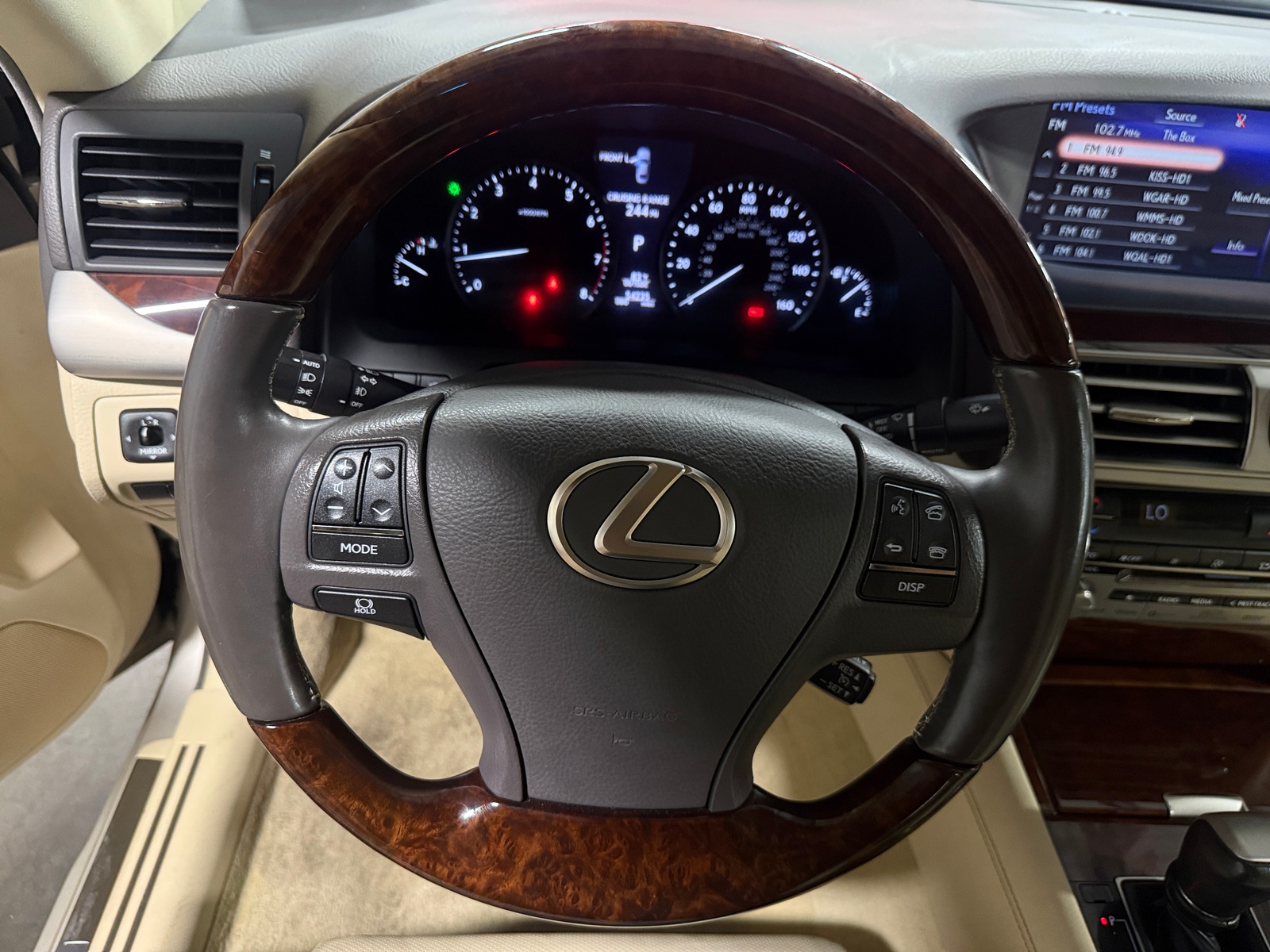 Thumbnail: 2016 Lexus LS - 4