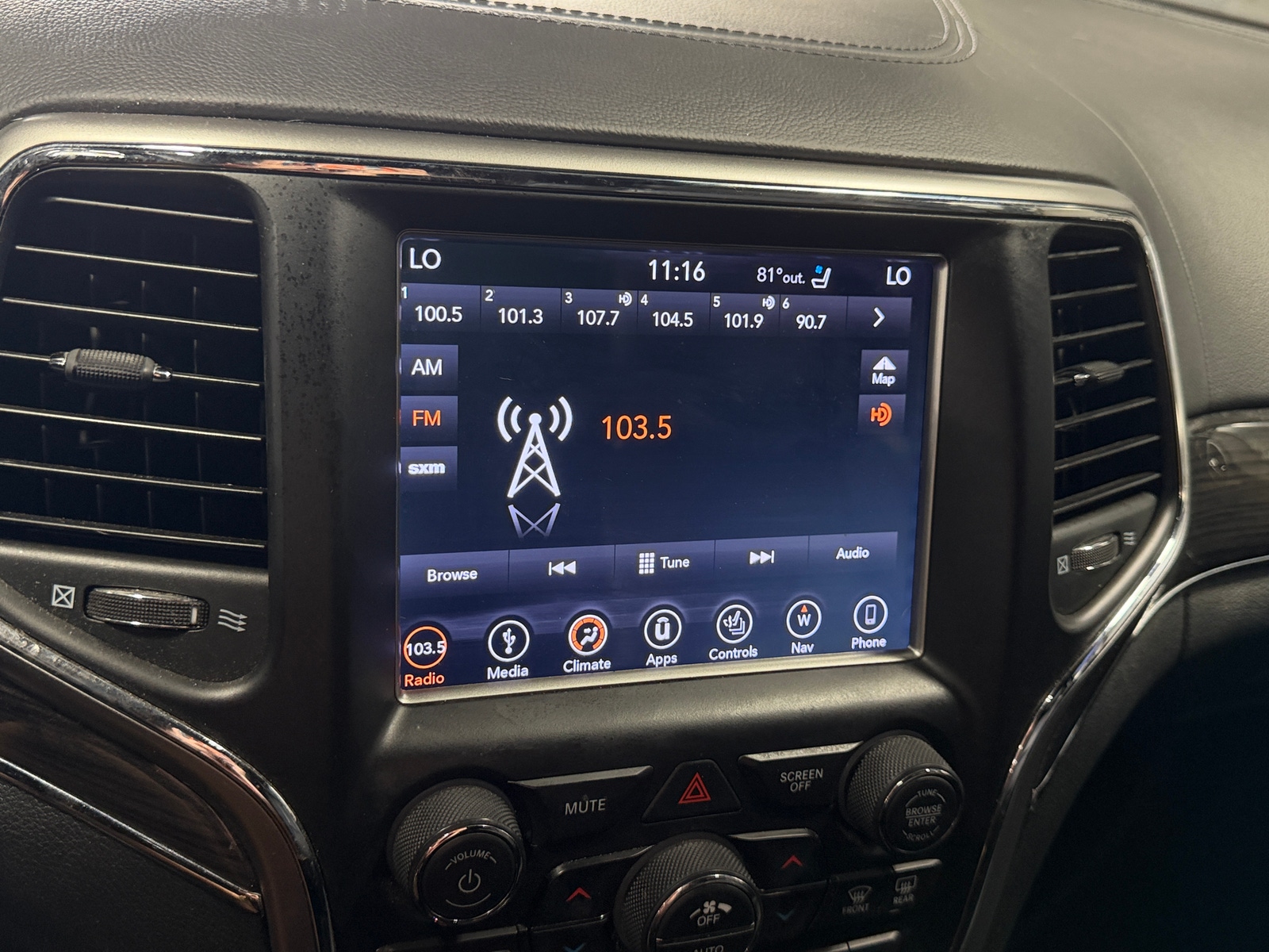 Thumbnail: 2018 Jeep Grand Cherokee - 3
