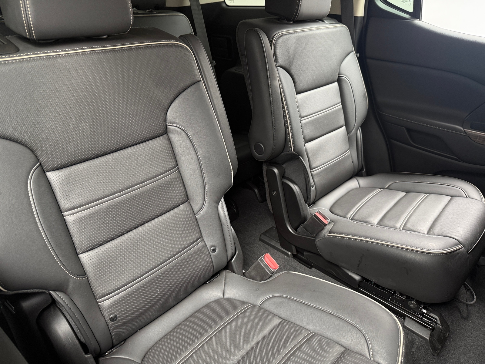 Thumbnail: 2023 GMC Acadia - 5