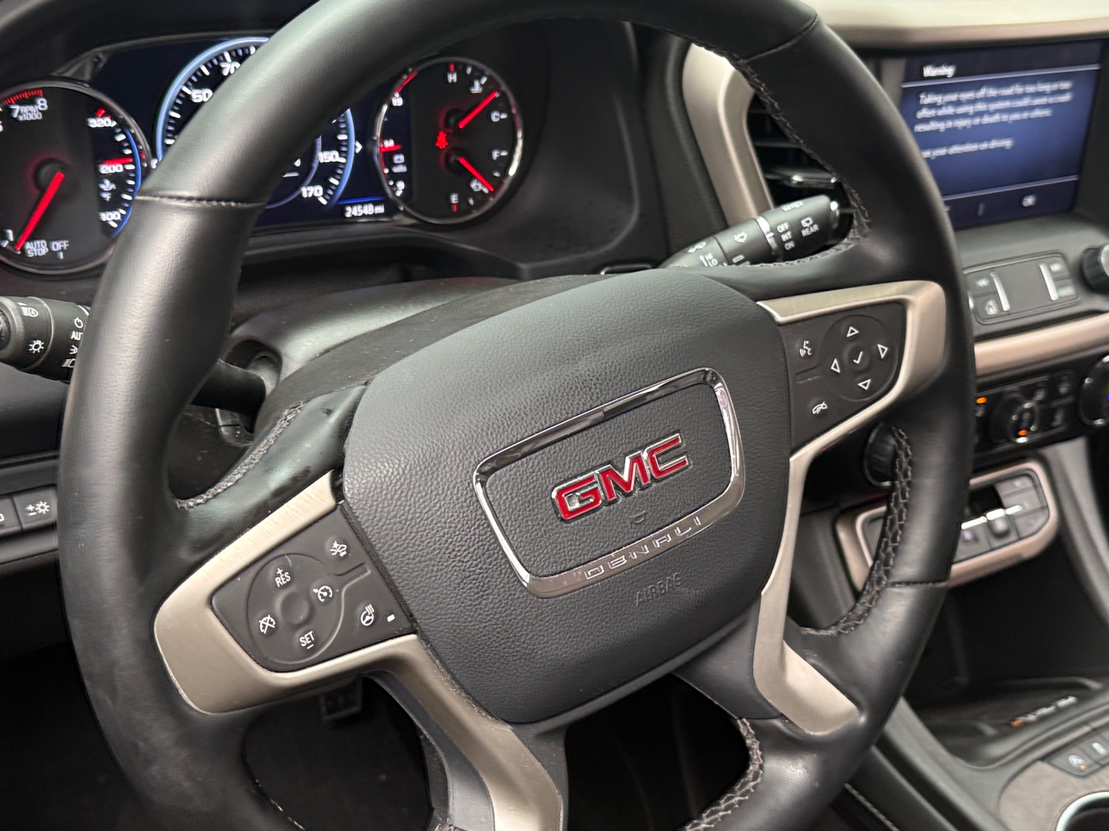 Thumbnail: 2023 GMC Acadia - 4
