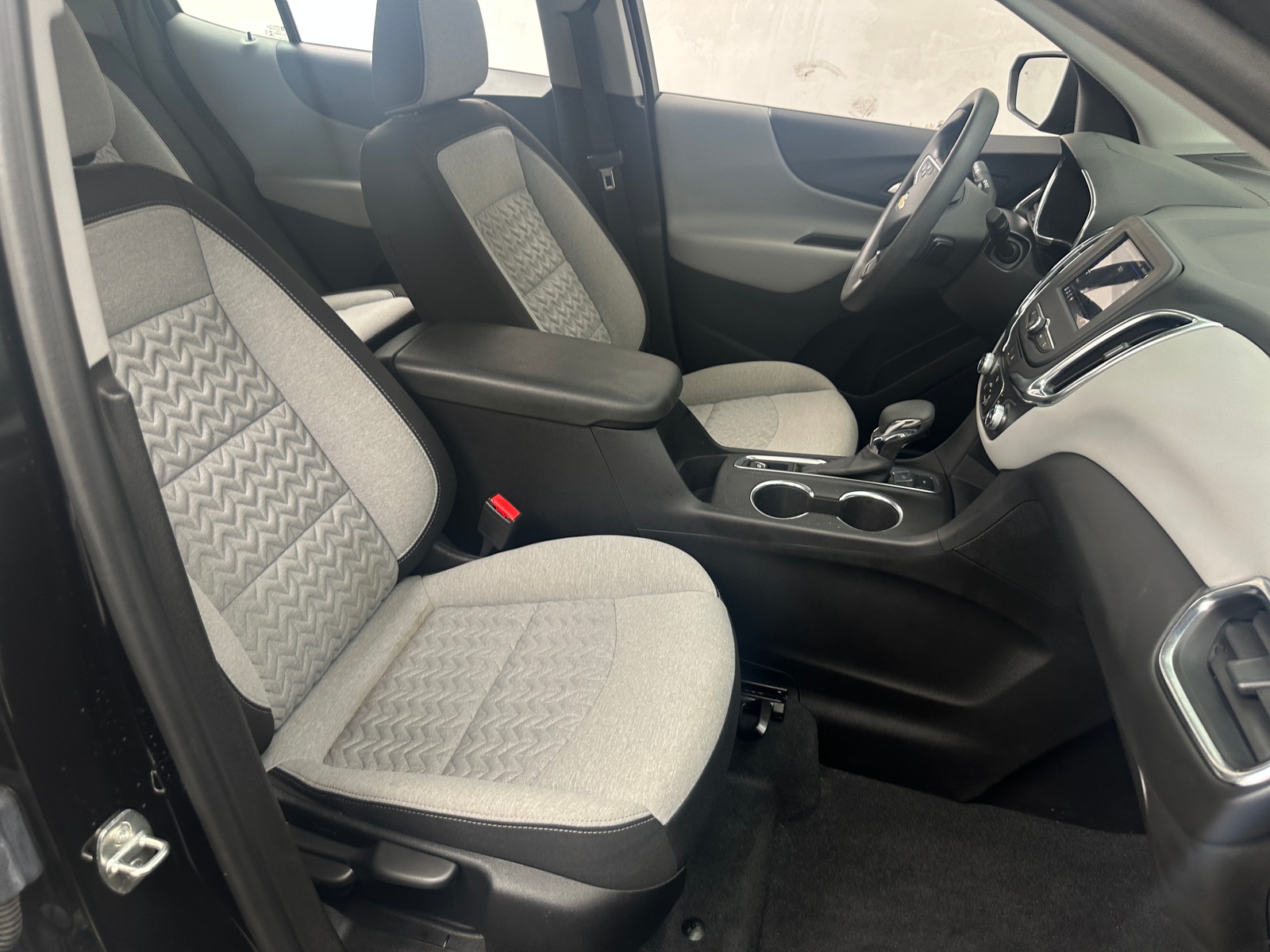 Thumbnail: 2022 Chevrolet Equinox - 2