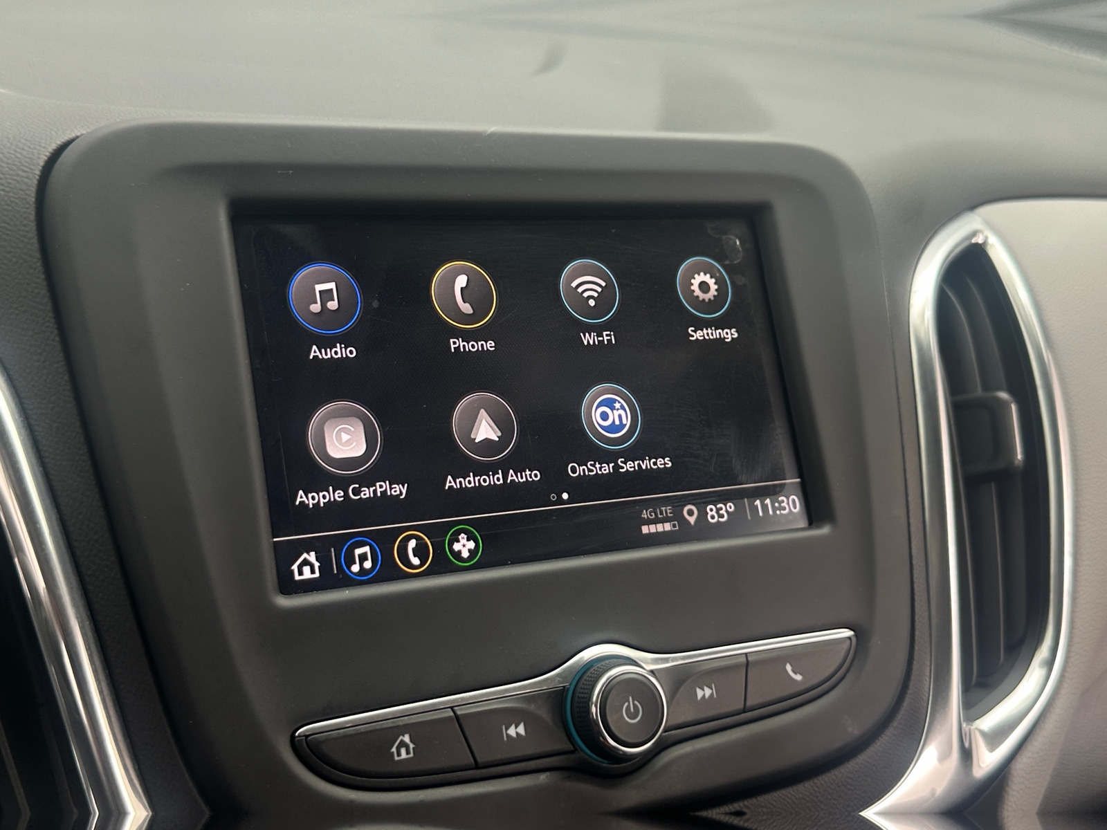 Thumbnail: 2022 Chevrolet Equinox - 4