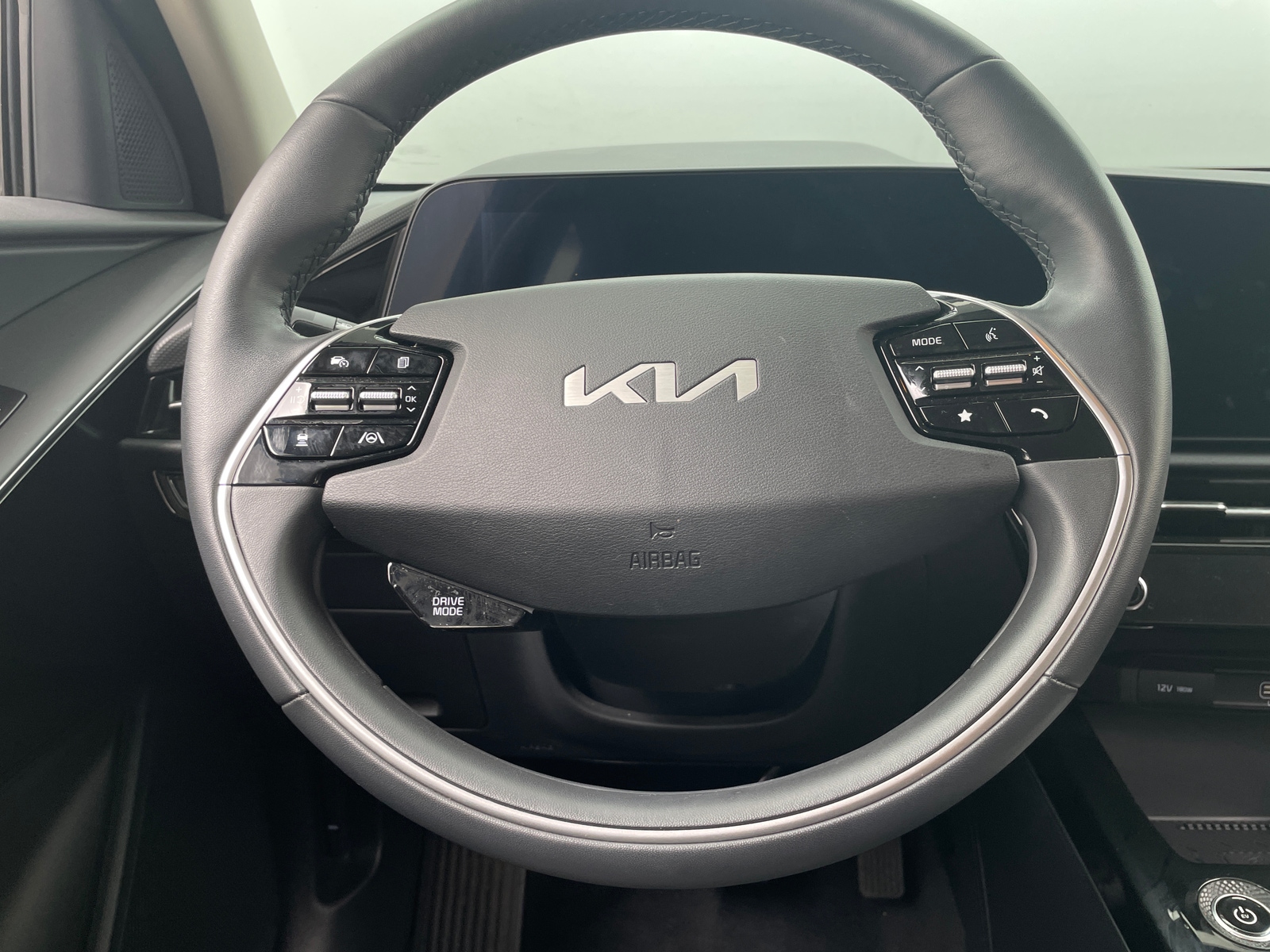 Thumbnail: 2024 Kia Niro - 5