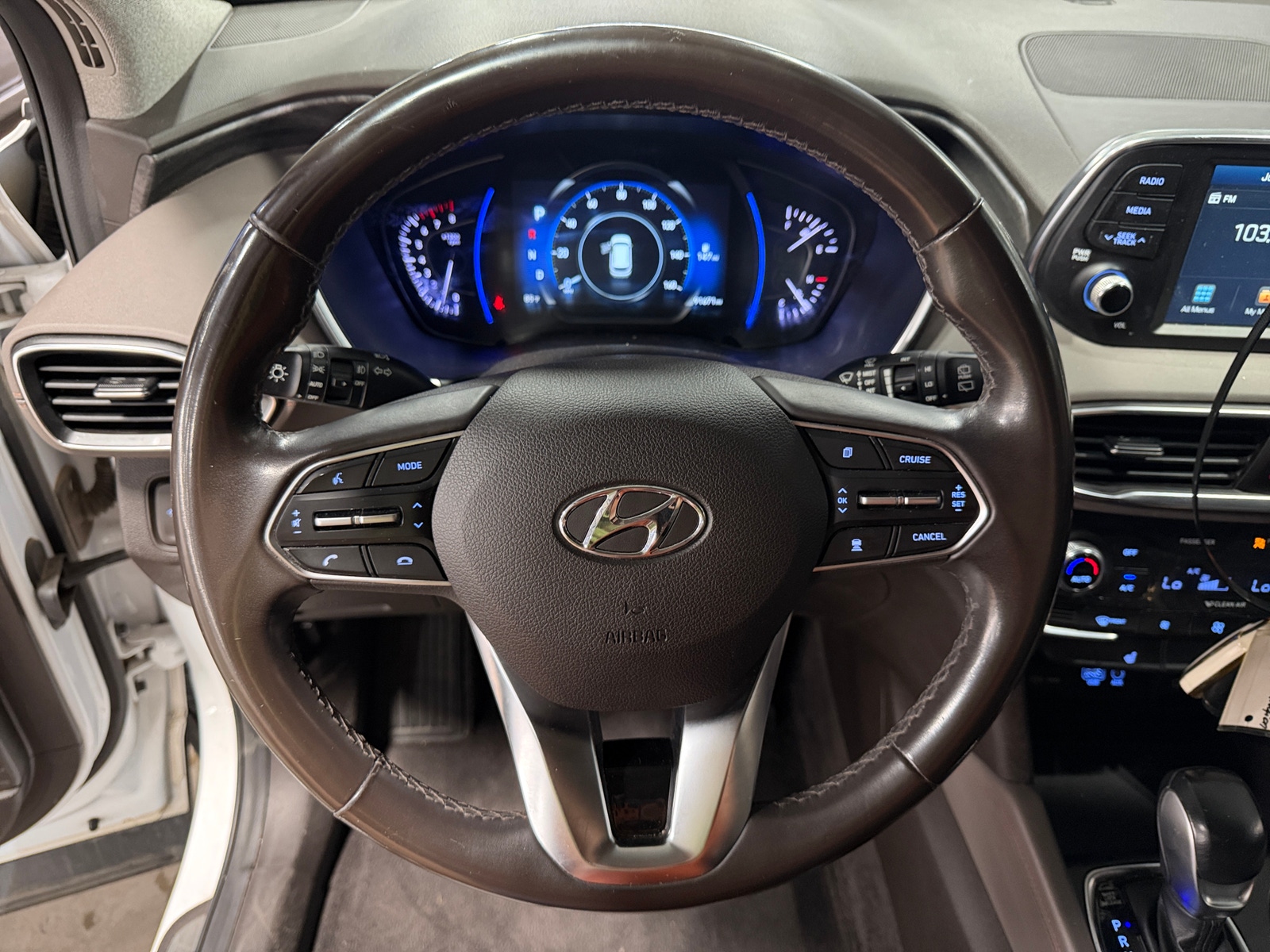 Thumbnail: 2019 Hyundai Santa Fe - 4