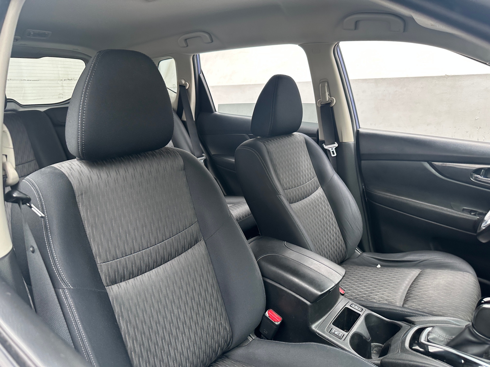 Thumbnail: 2017 Nissan Rogue - 2