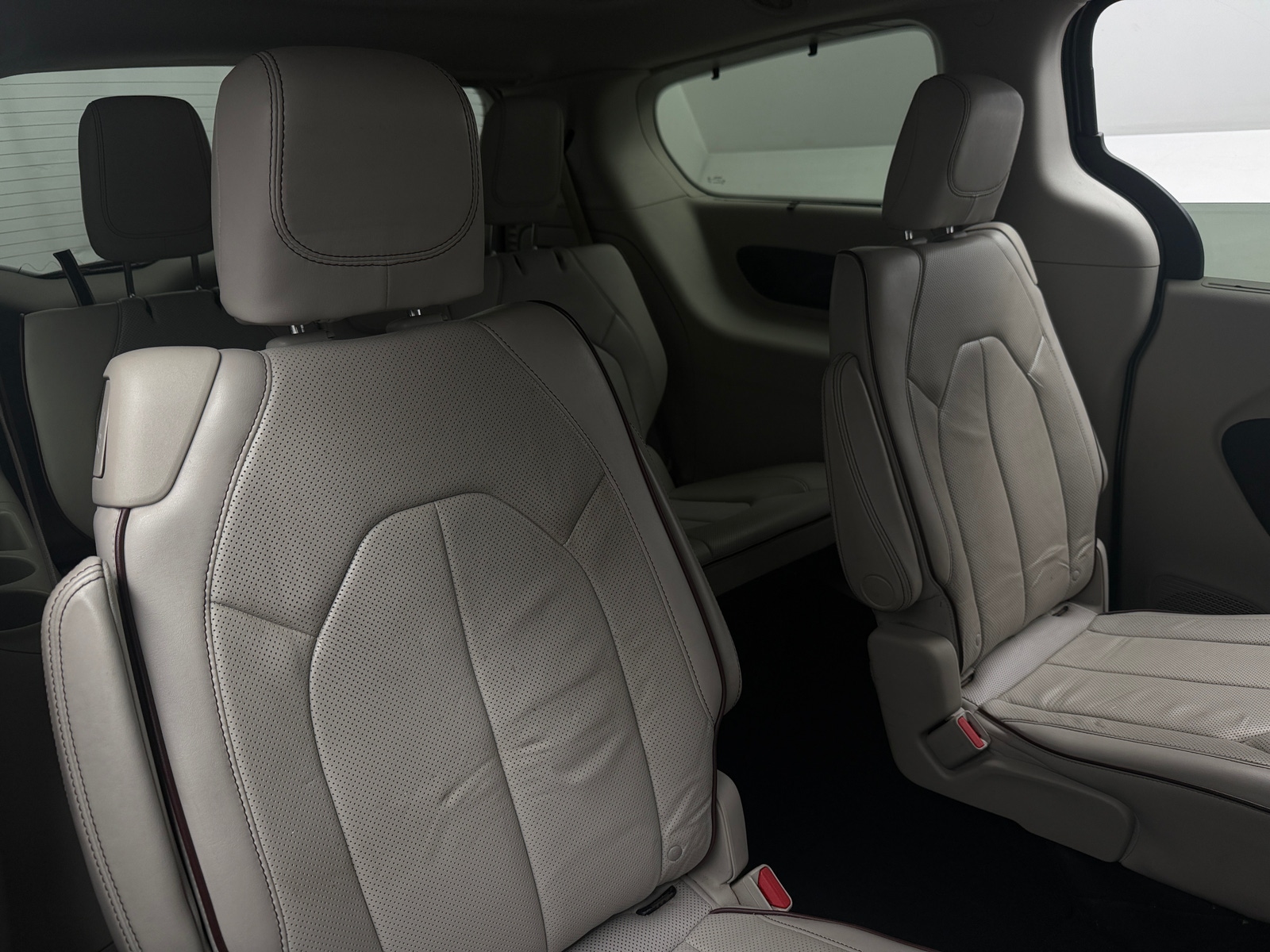 Thumbnail: 2017 Chrysler Pacifica - 5