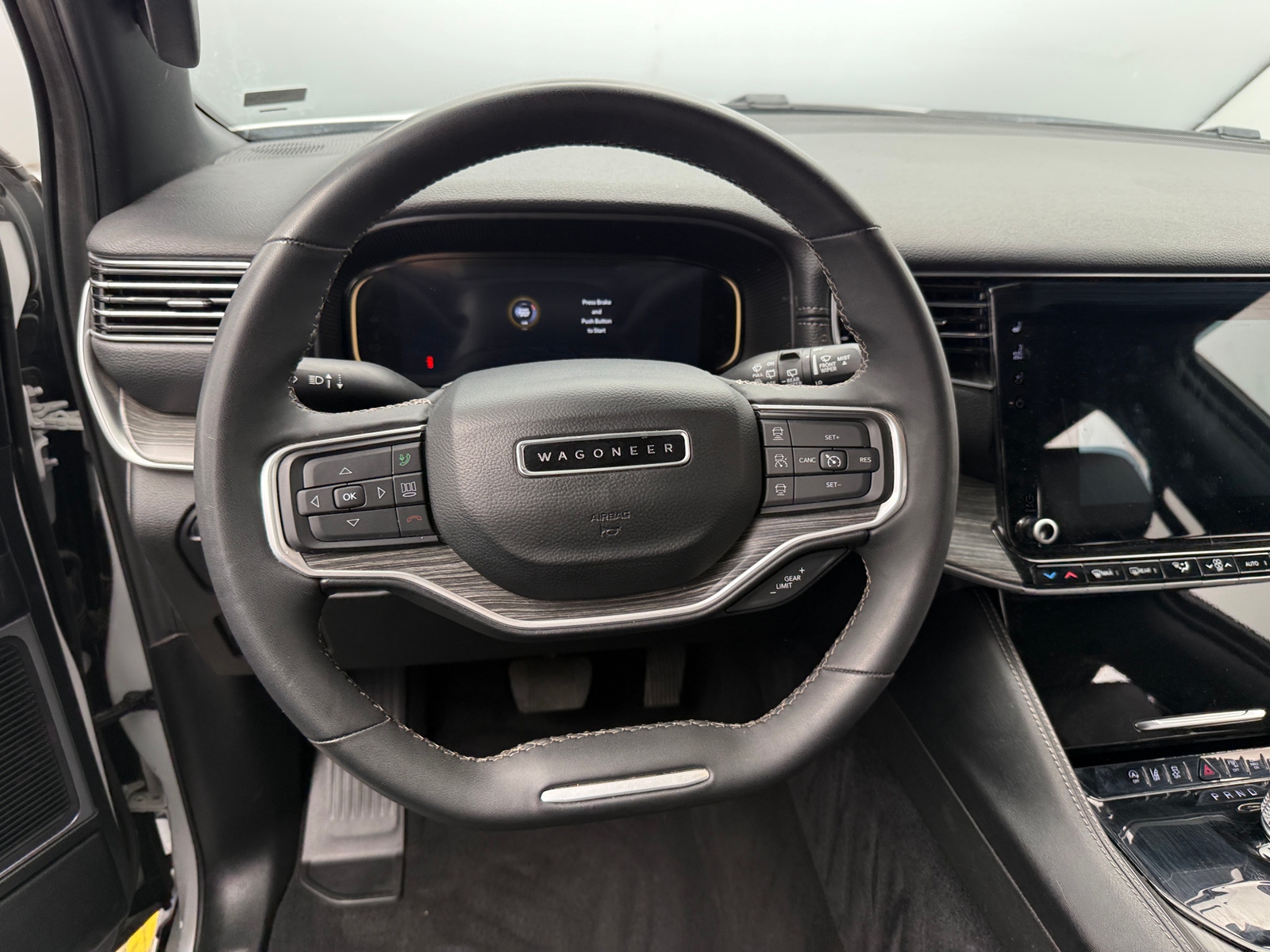 Thumbnail: 2024 Jeep Wagoneer - 4