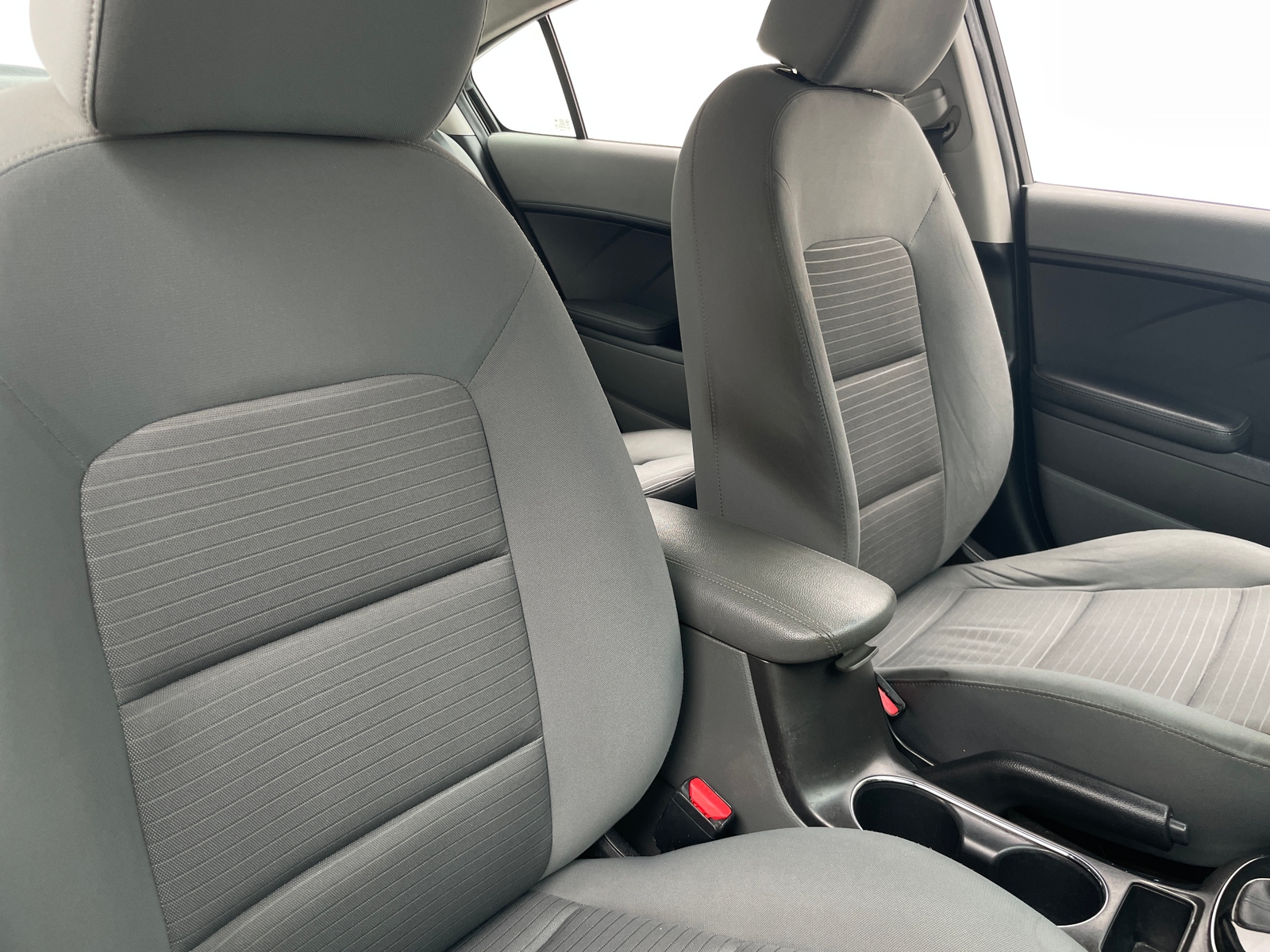 Thumbnail: 2017 Kia Forte - 2