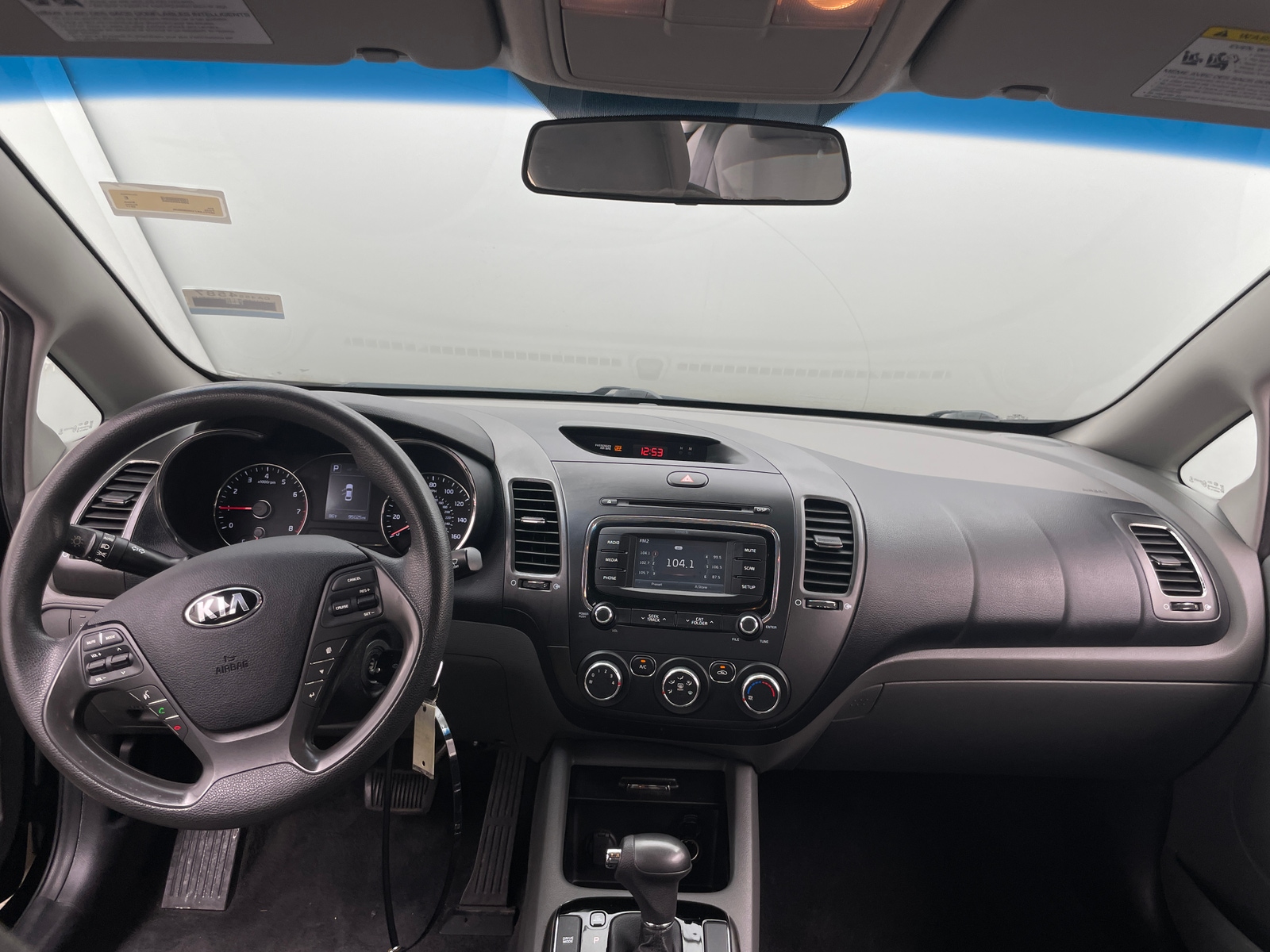 Thumbnail: 2017 Kia Forte - 3