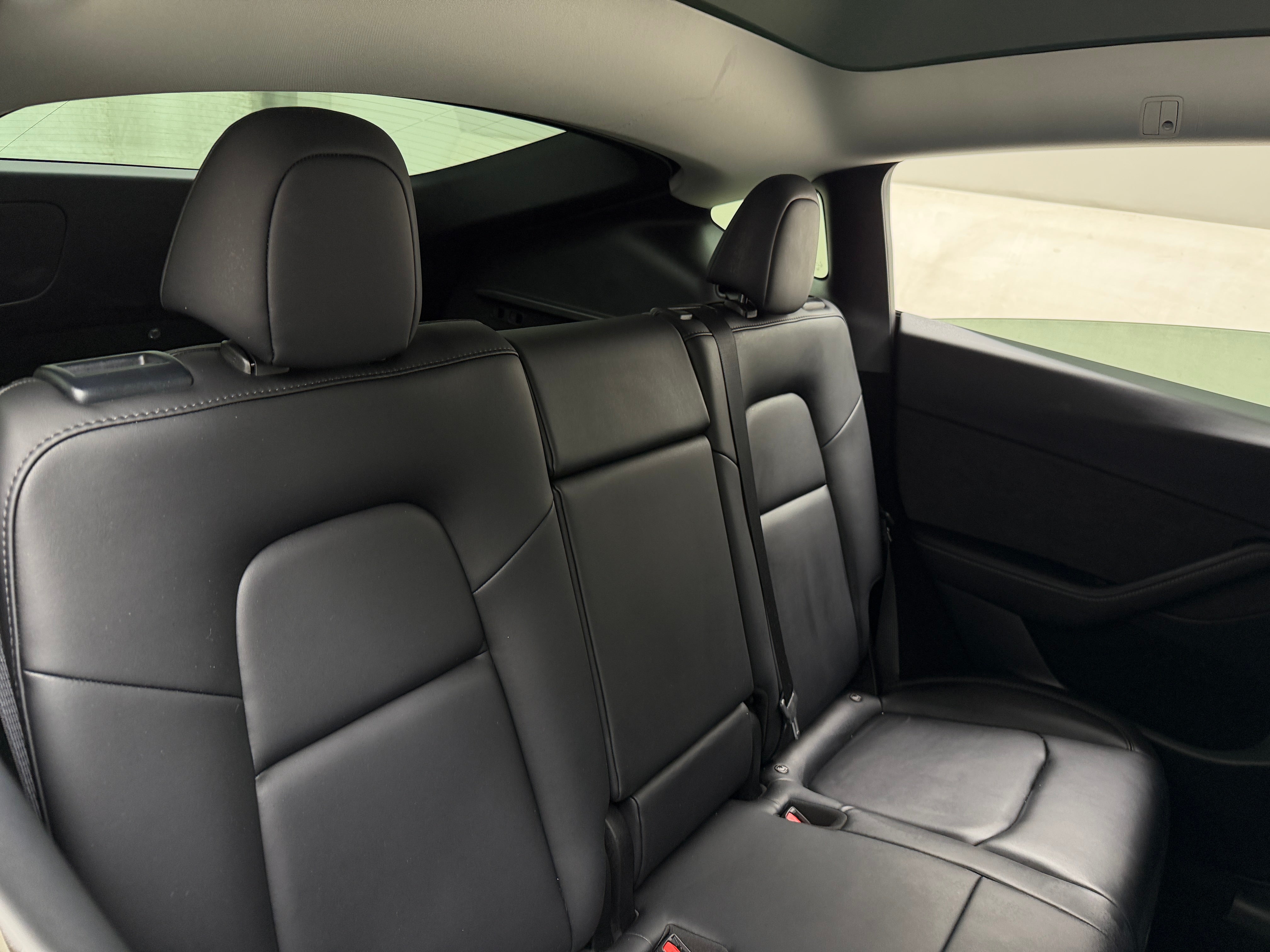 Used 2023 Tesla Model Y Long Range with VIN 7SAYGDEE9PF757391 for sale in Oak Creek, WI