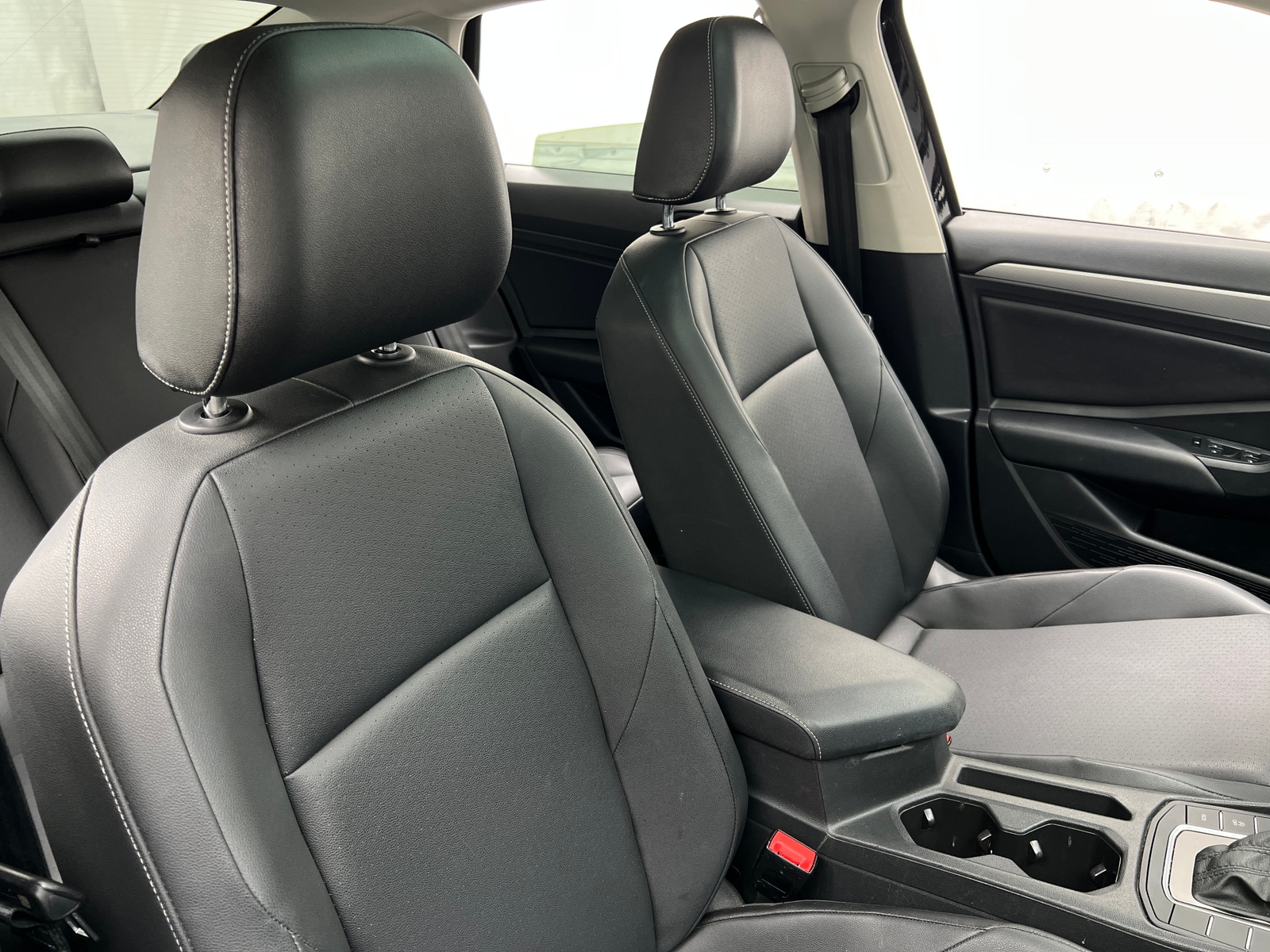 Thumbnail: 2019 Volkswagen Jetta - 2