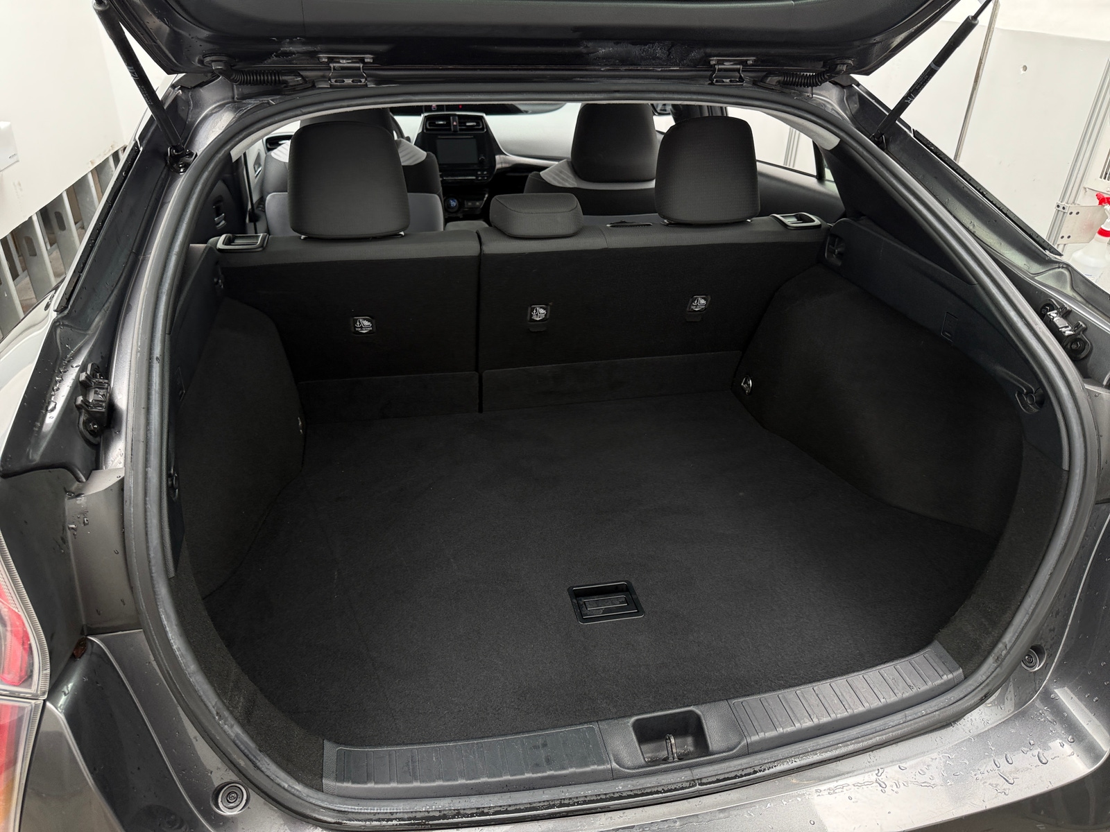 Thumbnail: 2016 Toyota Prius - 7