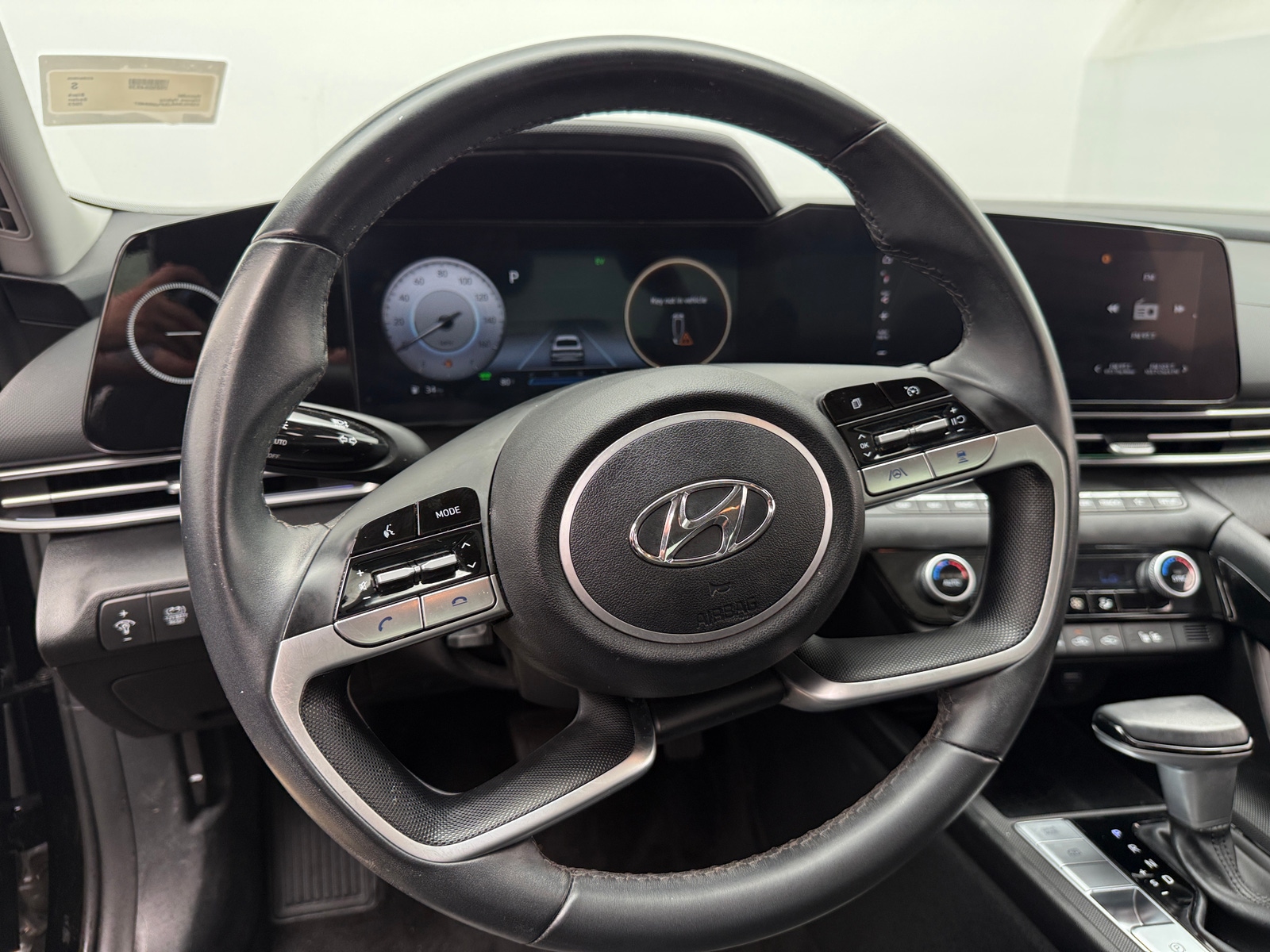 Thumbnail: 2023 Hyundai Elantra - 4