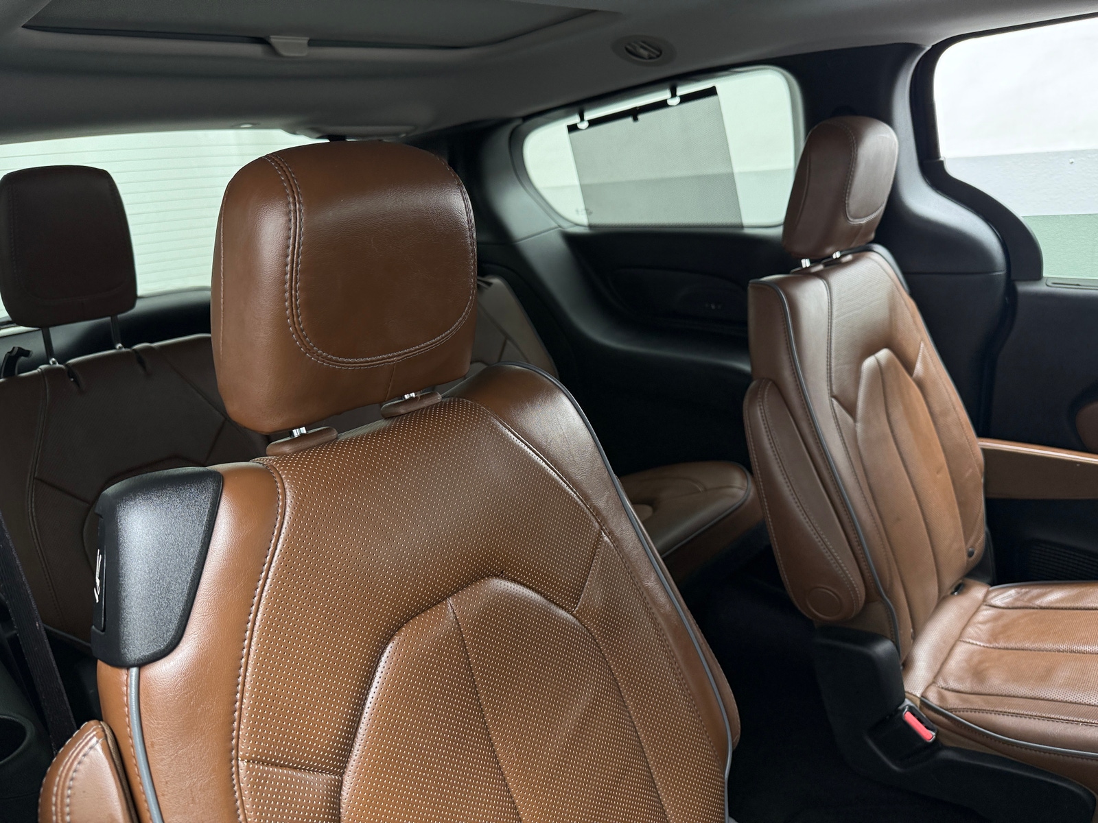 Thumbnail: 2018 Chrysler Pacifica - 5