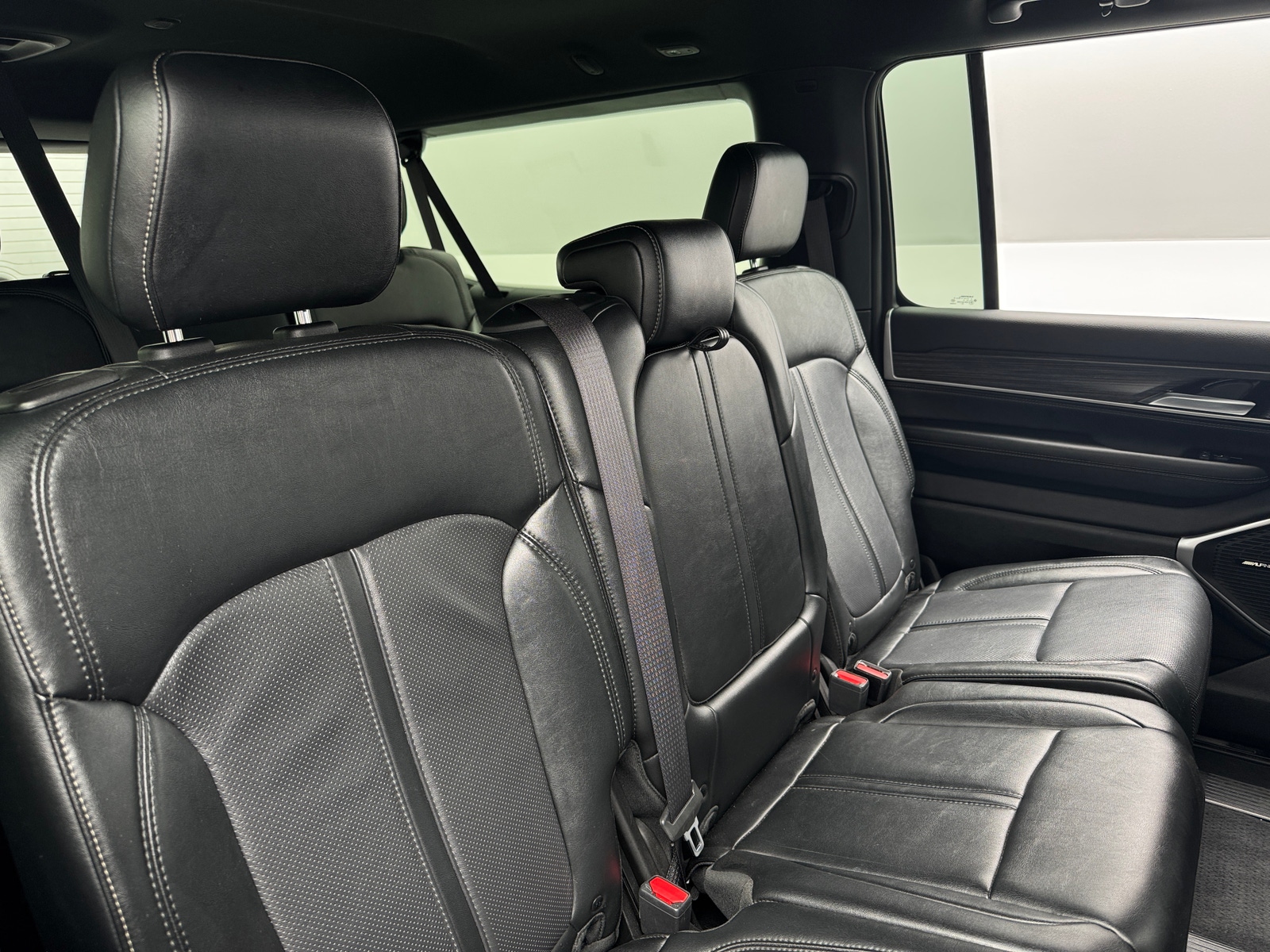 Thumbnail: 2024 Jeep Wagoneer - 5