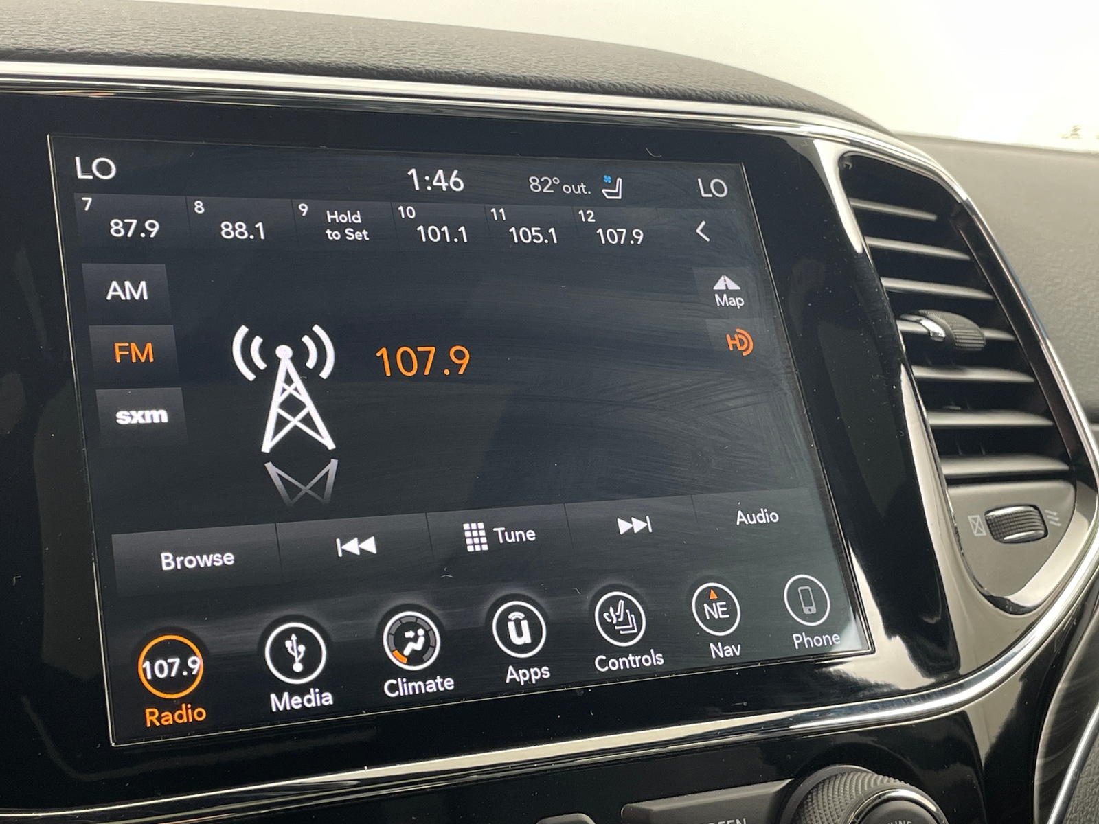 Thumbnail: 2019 Jeep Grand Cherokee - 3