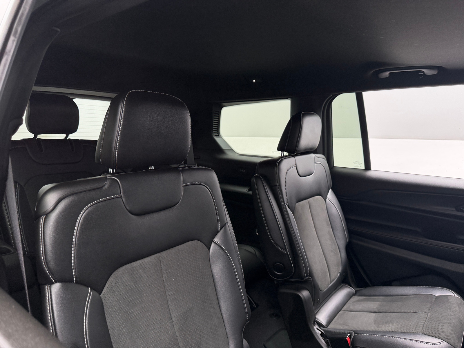Thumbnail: 2024 Jeep Grand Cherokee L - 5