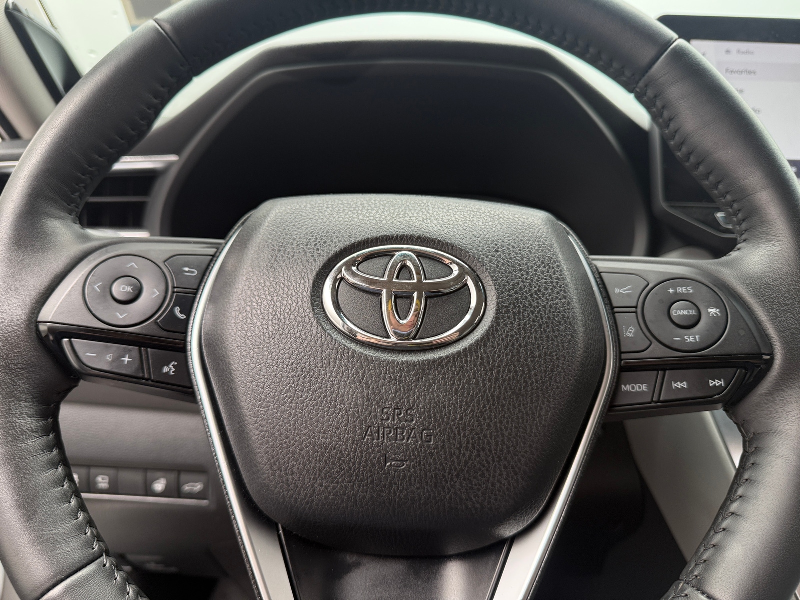 Thumbnail: 2024 Toyota Venza - 4