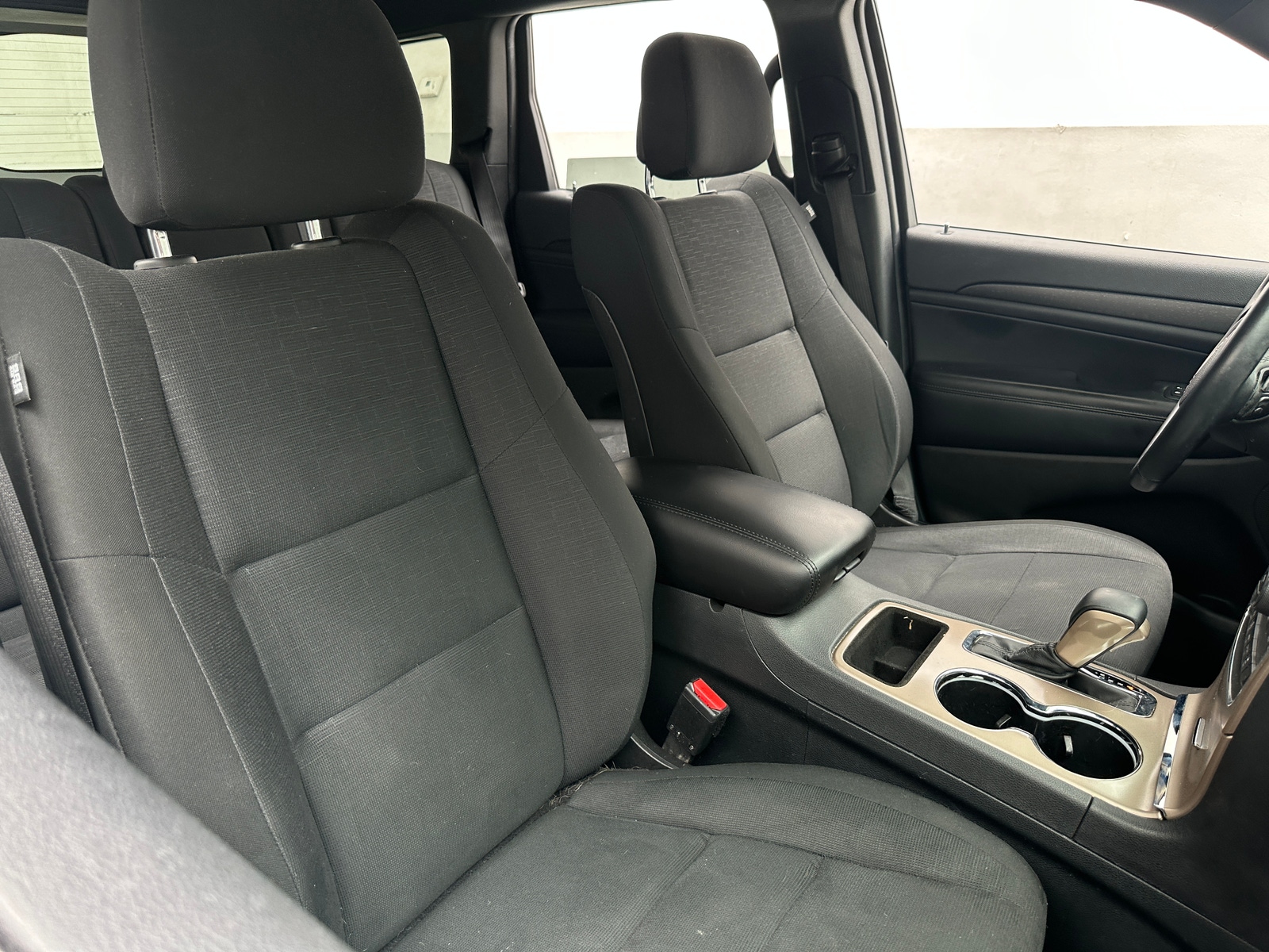 Thumbnail: 2016 Jeep Grand Cherokee - 2