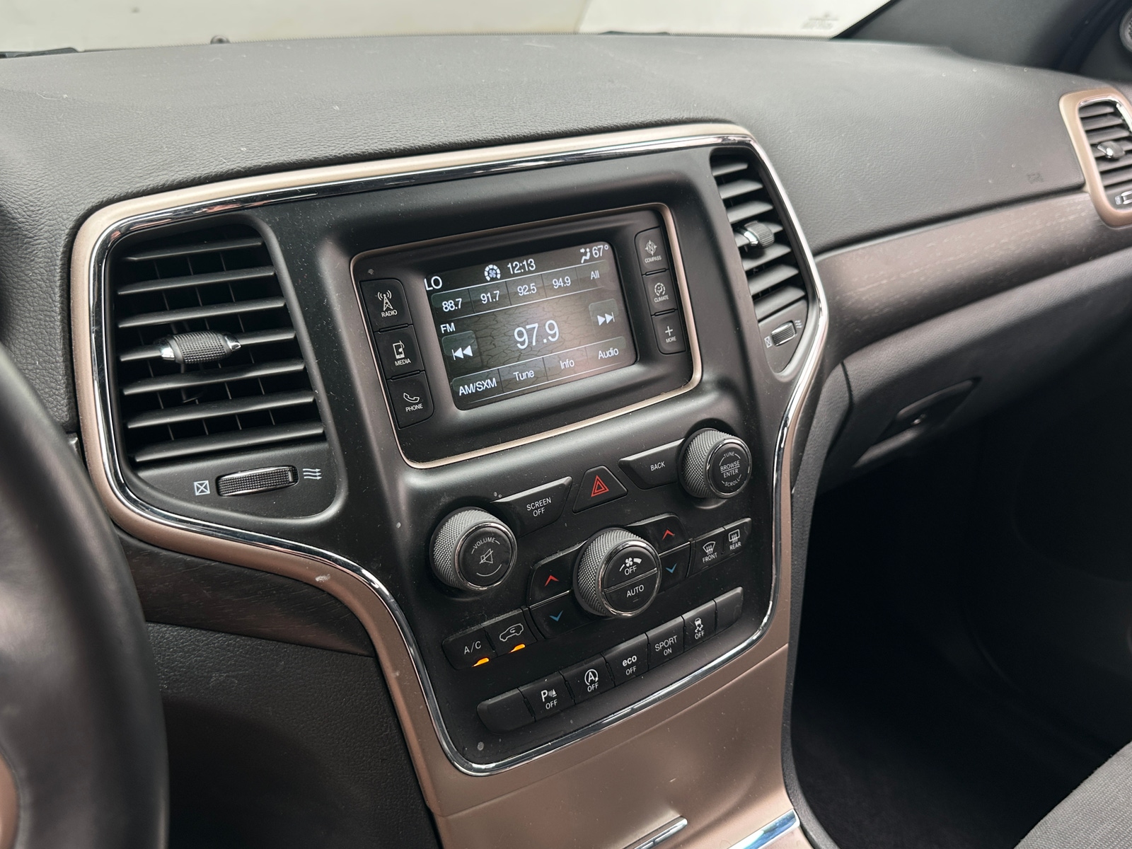Thumbnail: 2016 Jeep Grand Cherokee - 4