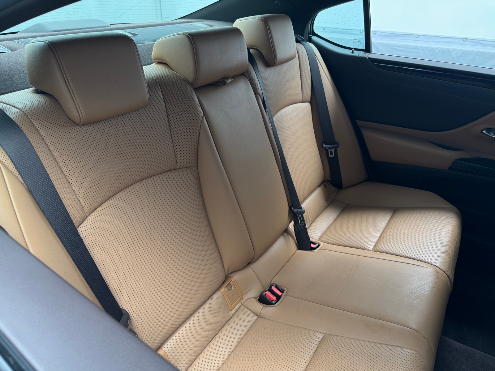 Thumbnail: 2021 Lexus ES - 5