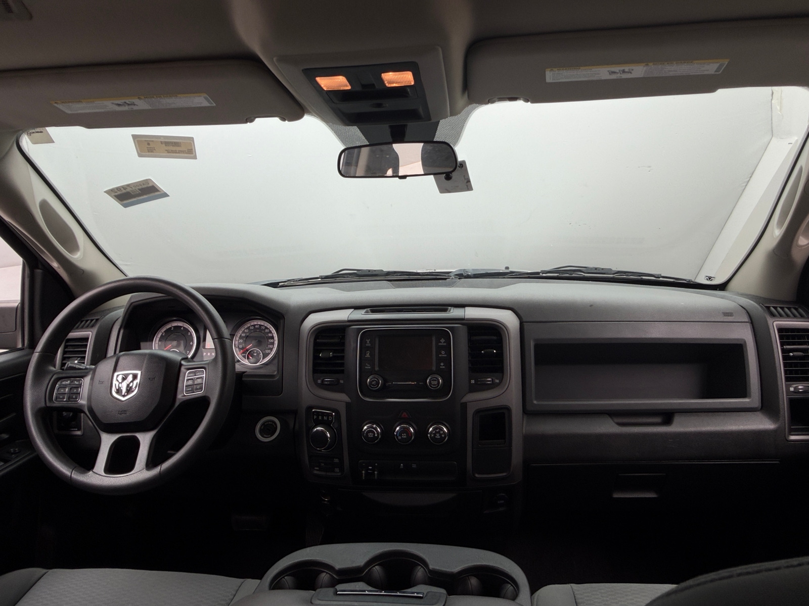 Thumbnail: 2019 RAM 1500 Classic - 3