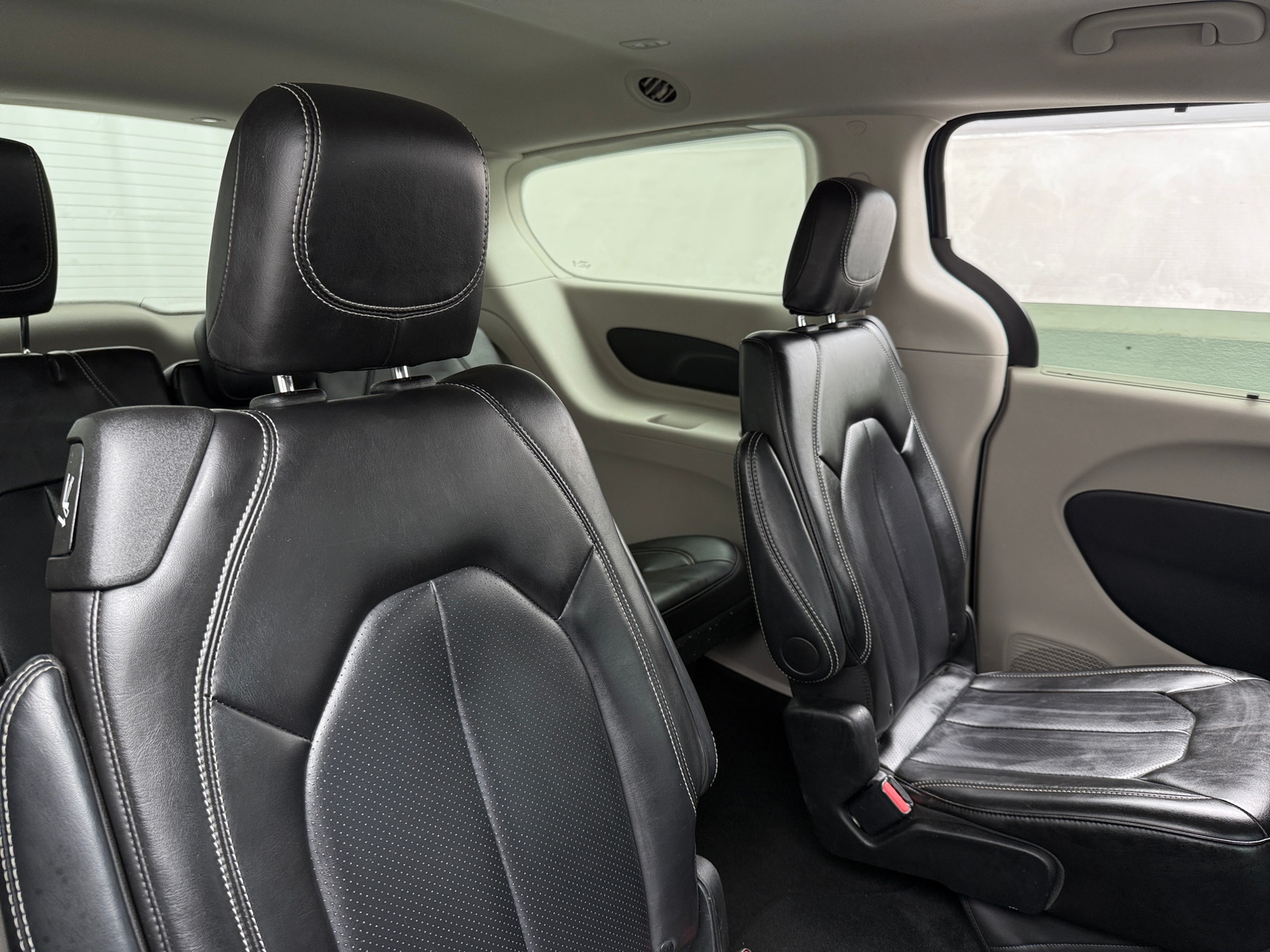 Thumbnail: 2024 Chrysler Pacifica - 6