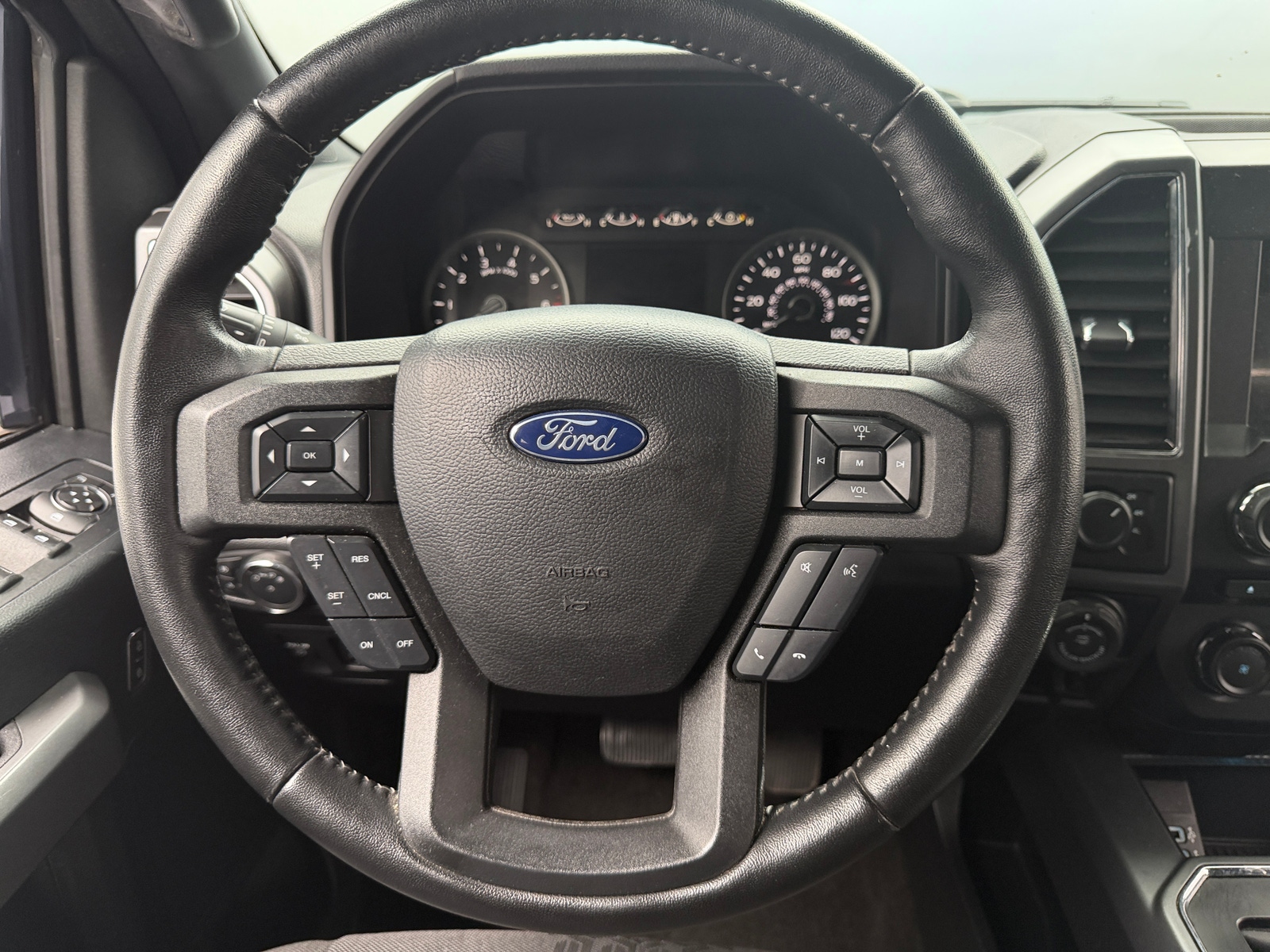 Thumbnail: 2018 Ford Econoline - 5