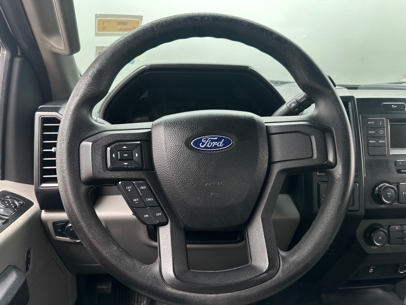 Thumbnail: 2017 Ford Econoline - 4