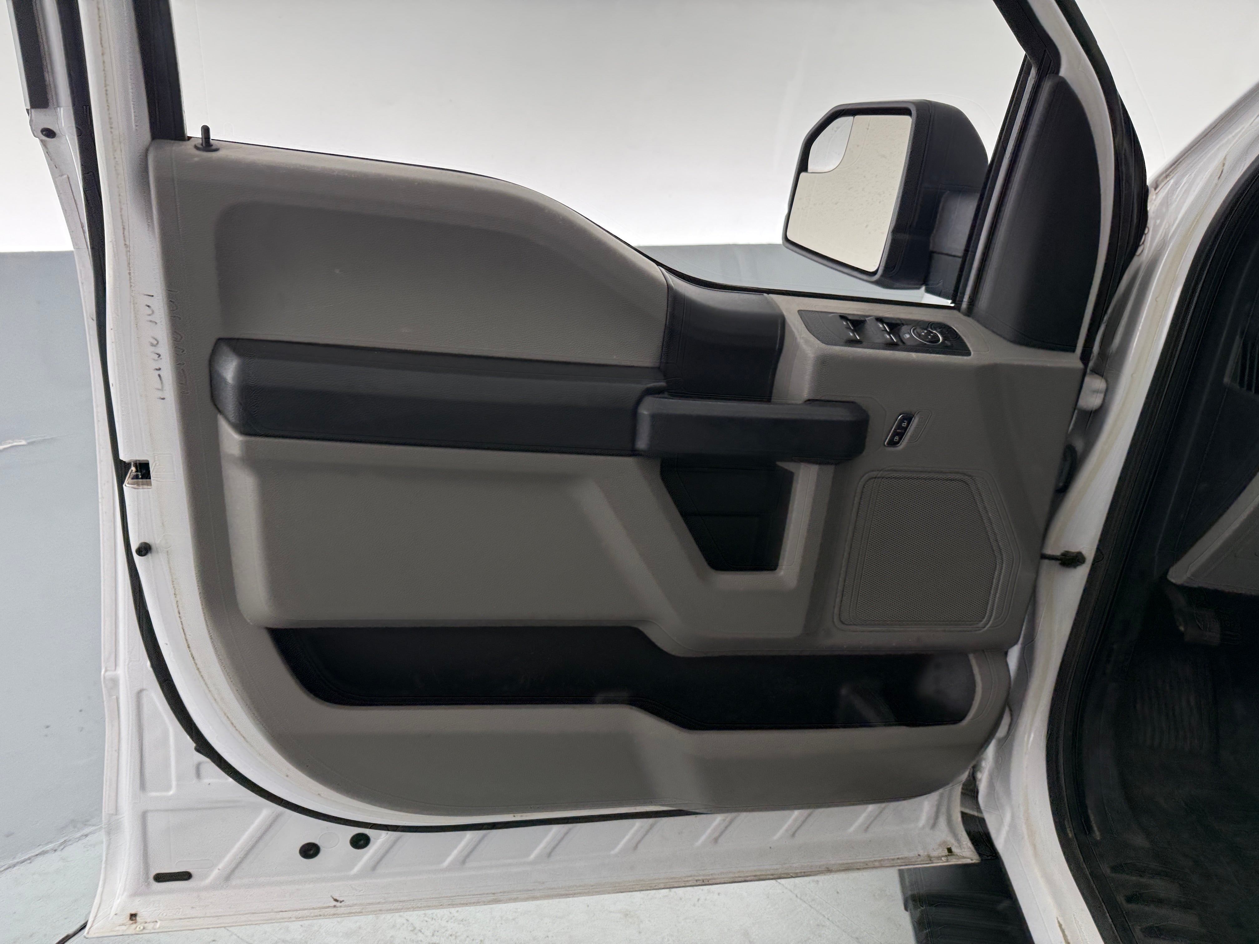 Used 2017 Ford F-150 XL with VIN 1FTEW1EPXHKD84630 for sale in Little Rock
