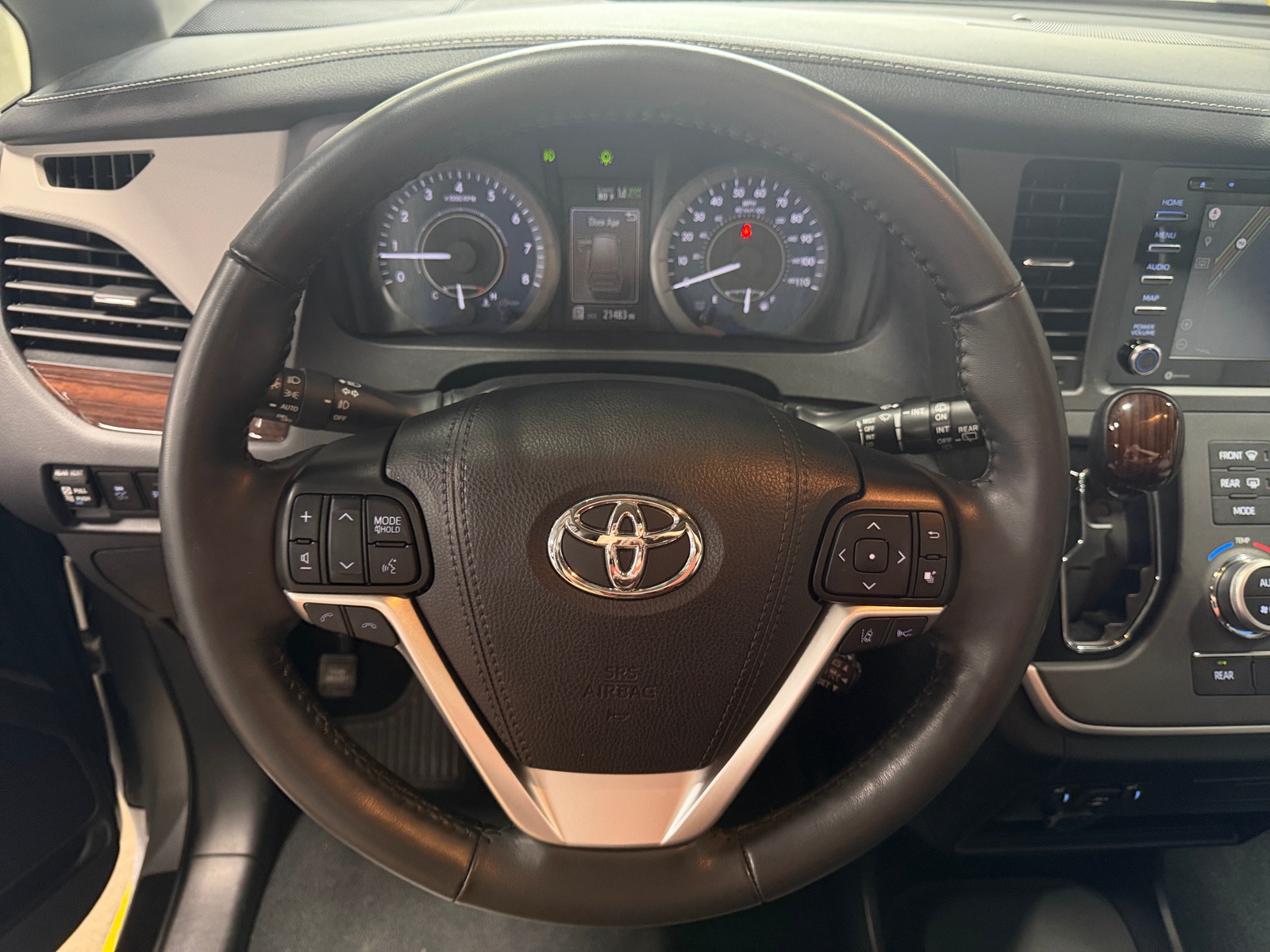 Thumbnail: 2020 Toyota Sienna - 5