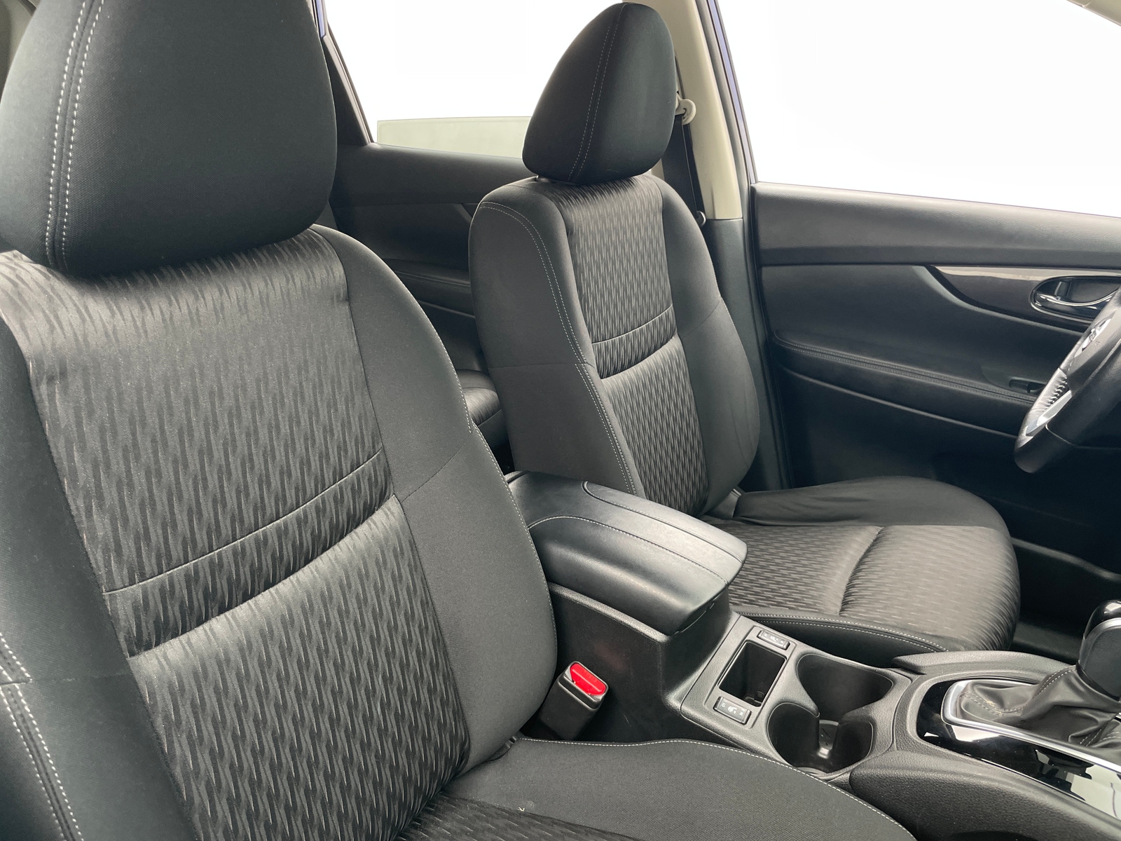 Thumbnail: 2019 Nissan Rogue - 2