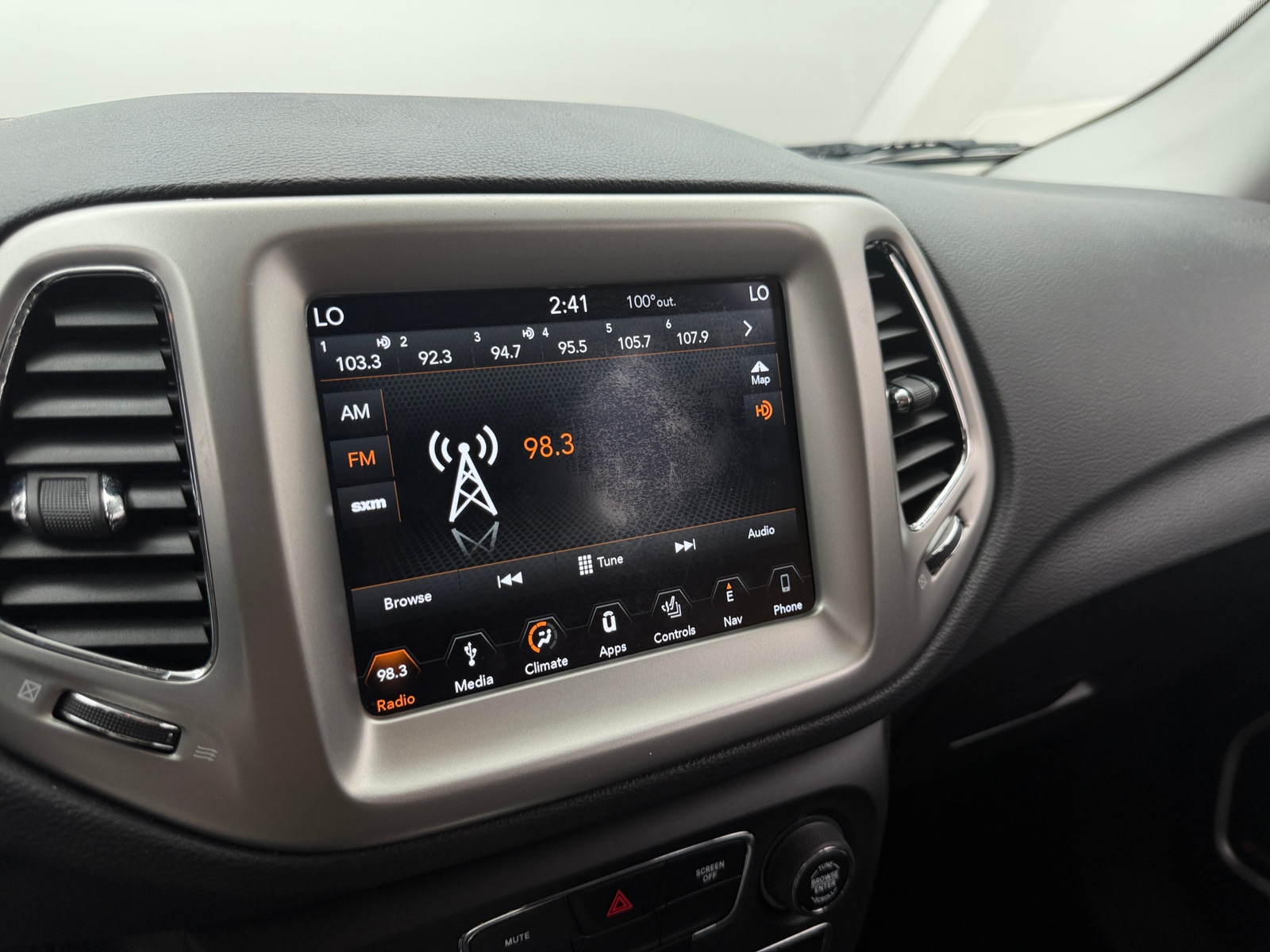 Thumbnail: 2019 Jeep Compass - 4