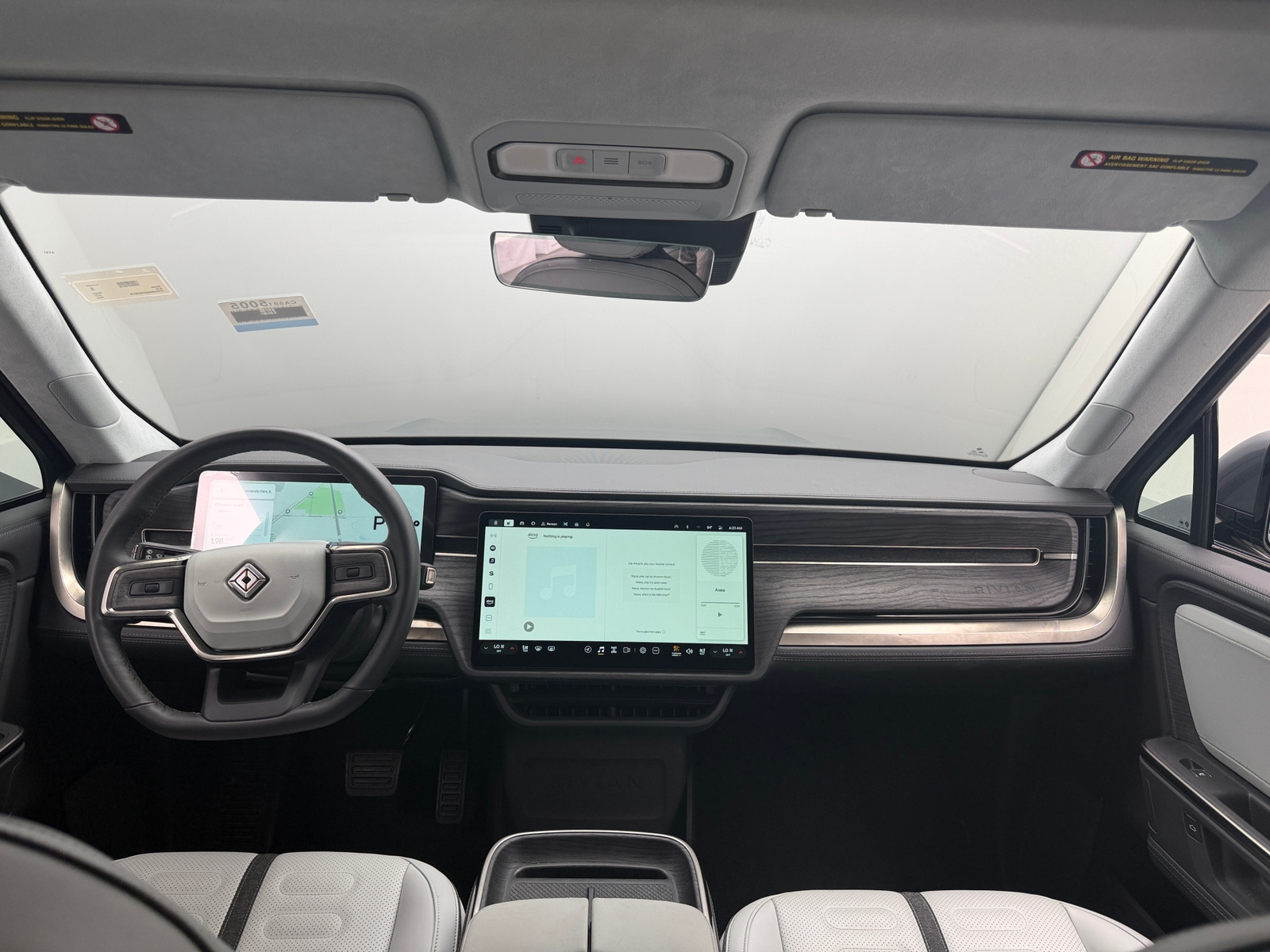 Thumbnail: 2025 Rivian R1S - 2