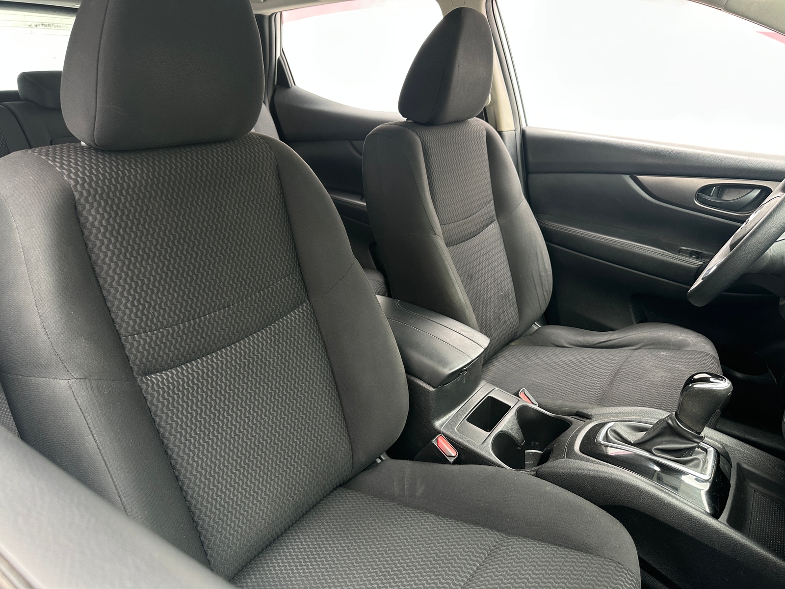 Thumbnail: 2018 Nissan Rogue Sport - 2