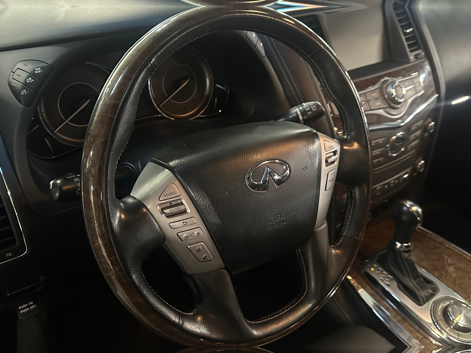 Thumbnail: 2017 INFINITI QX80 - 4