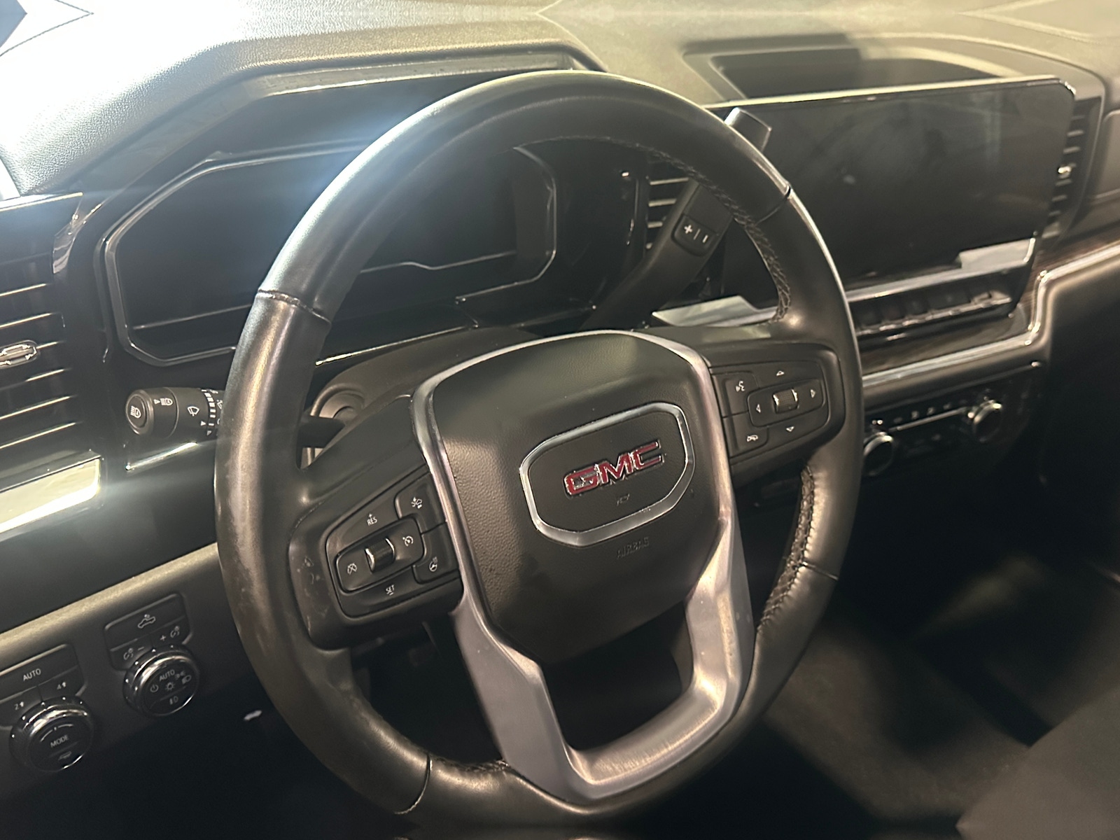 Thumbnail: 2023 GMC Sierra 1500 - 5