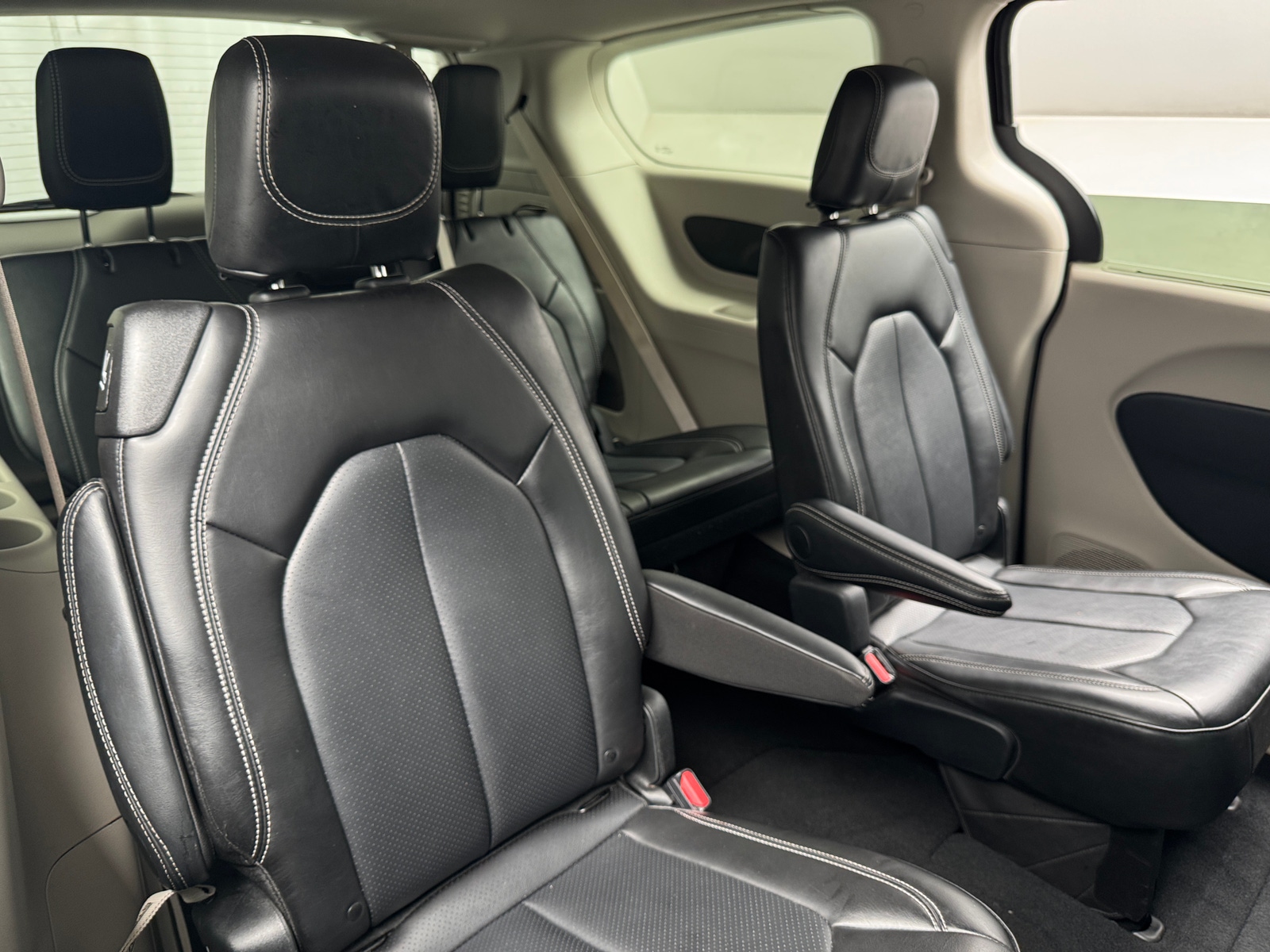 Thumbnail: 2024 Chrysler Pacifica - 5