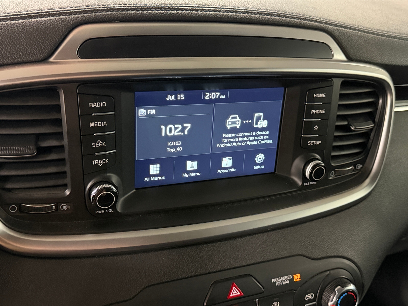 Thumbnail: 2019 Kia Sorento - 4