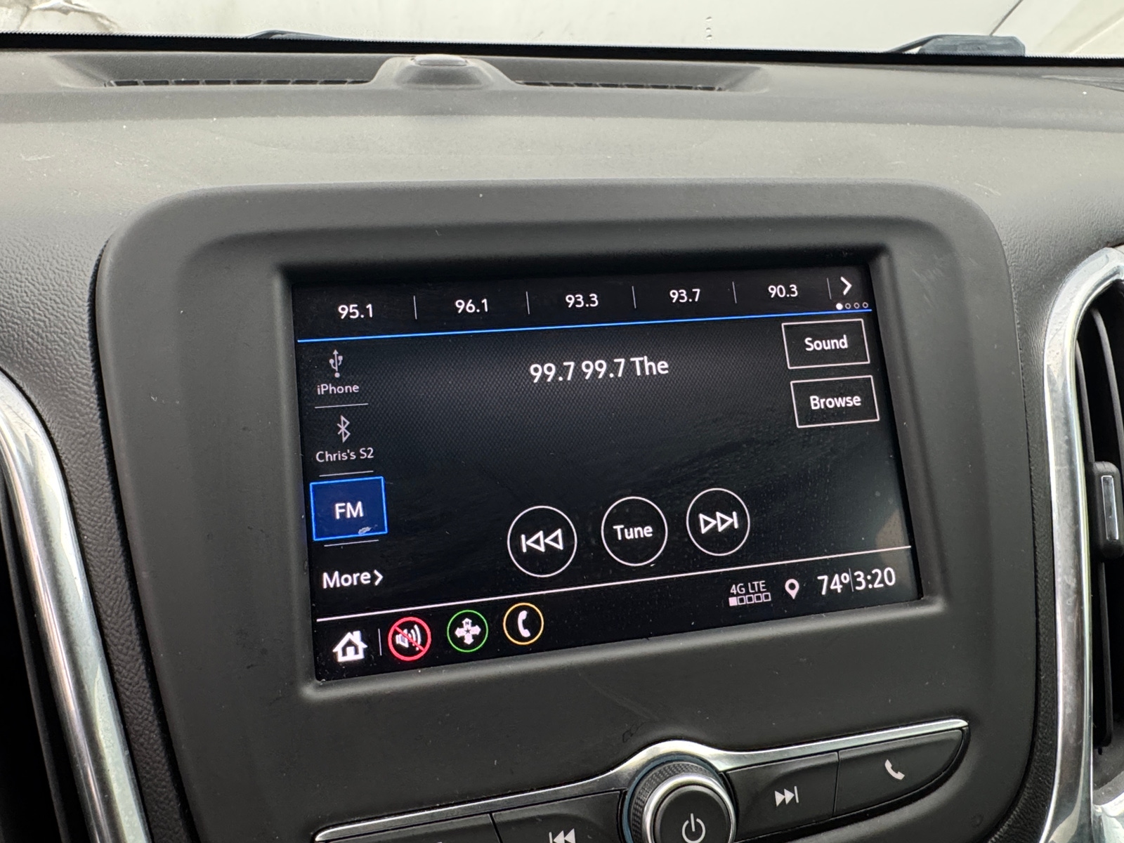 Thumbnail: 2020 Chevrolet Equinox - 4